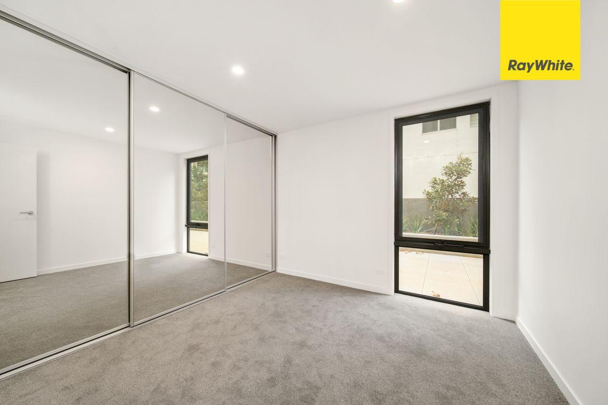 Spacious Apartment on Forbes