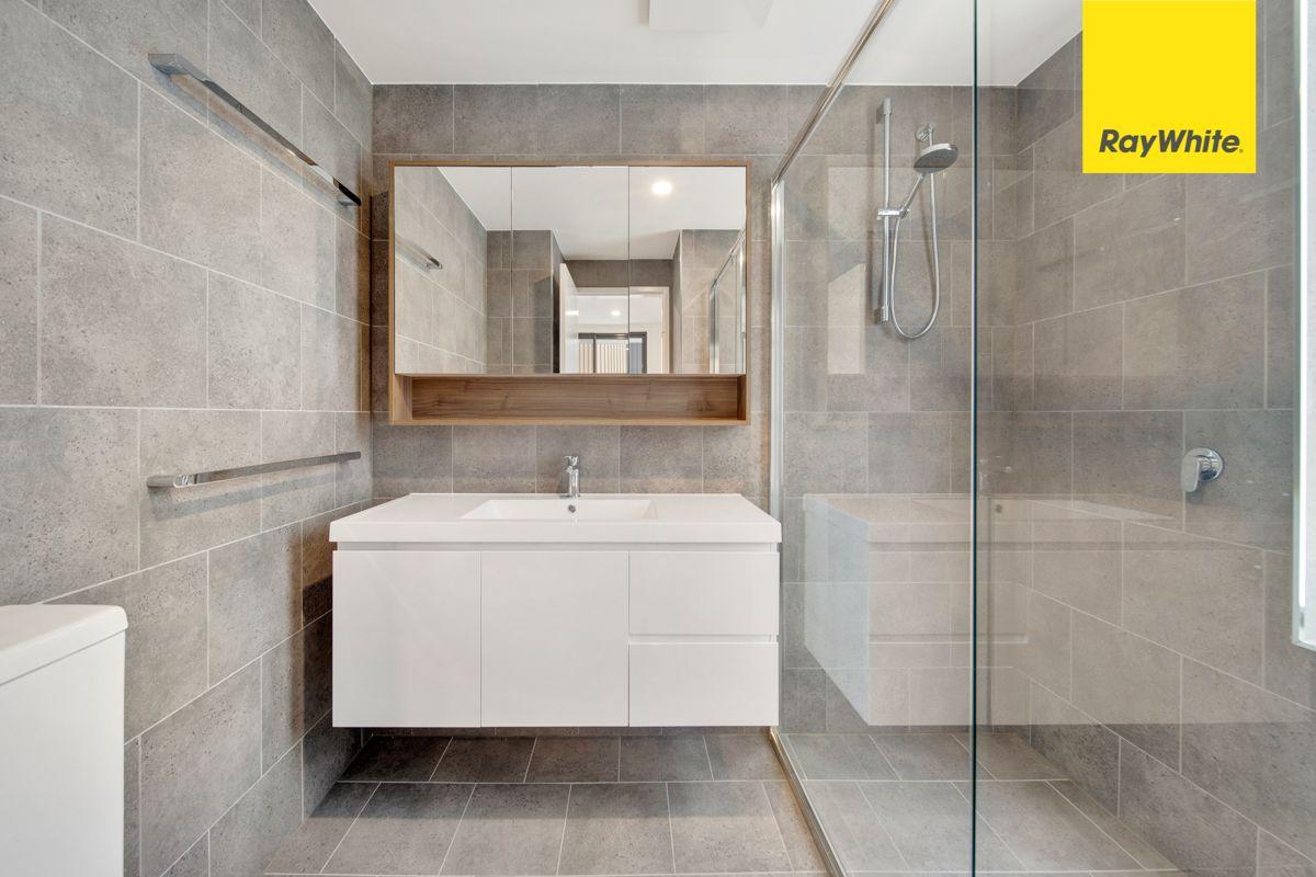 Spacious Apartment on Forbes