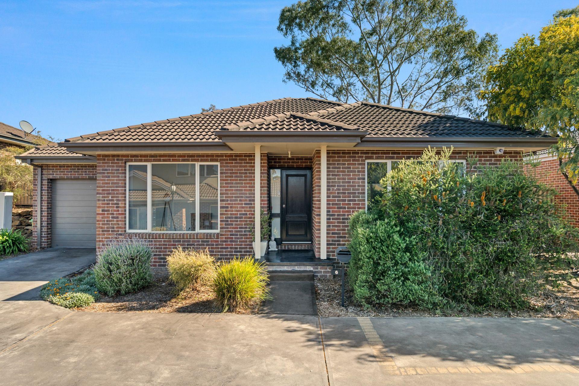 Prop-GPT: House: VIC Lilydale, VIC 3140 Home For Rent