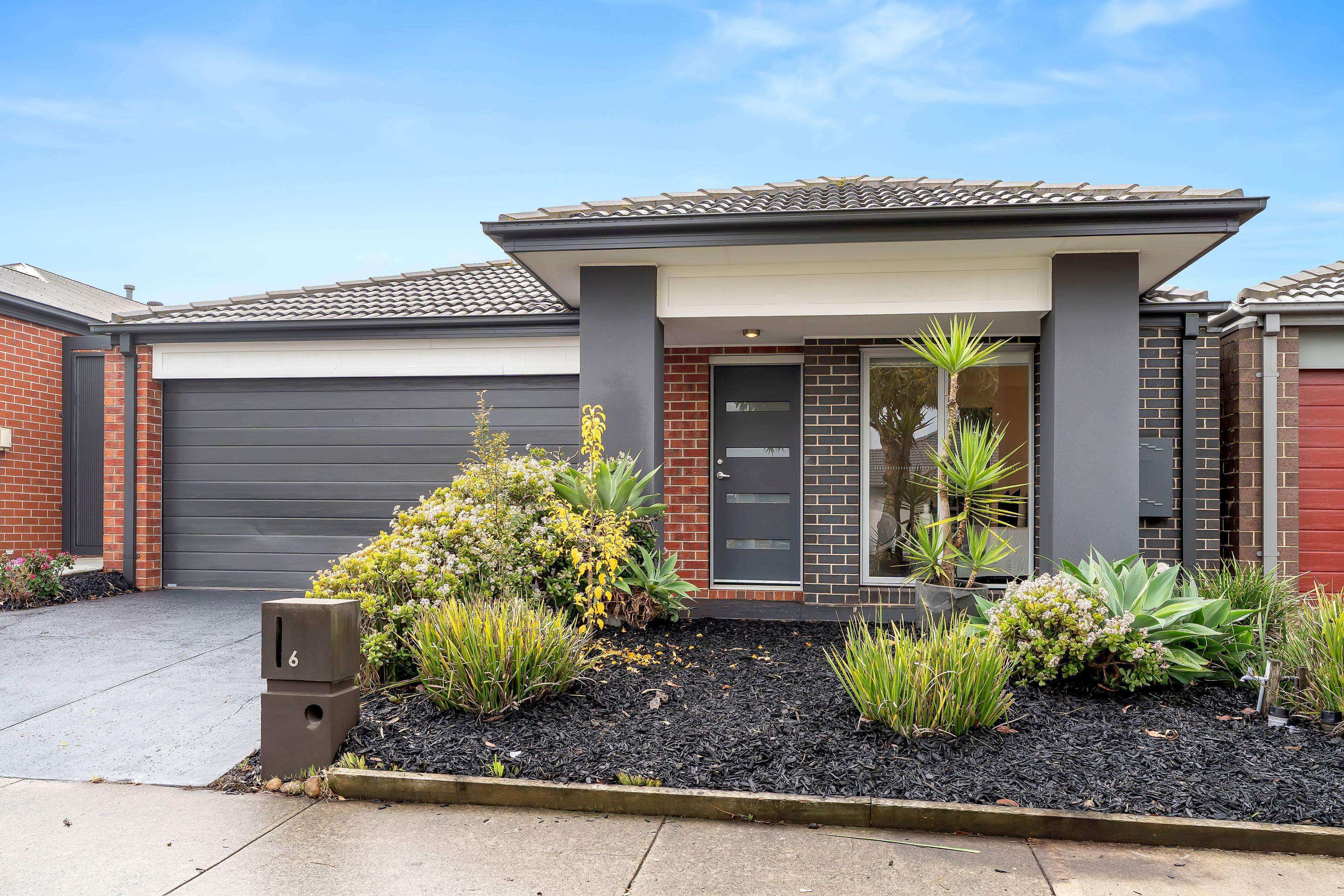 Prop-GPT: House: VIC Mickleham, VIC 3064 Home For Rent