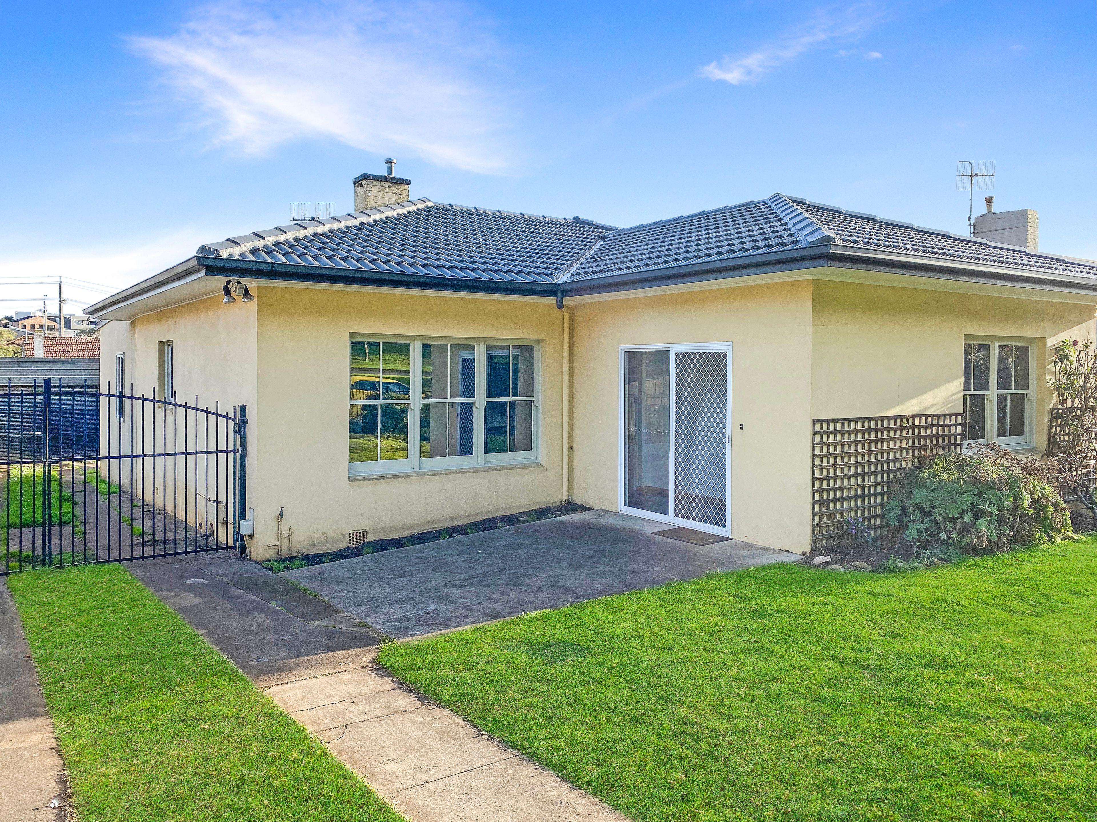 Prop-GPT: House: VIC Warrnambool, VIC 3280 Home For Rent