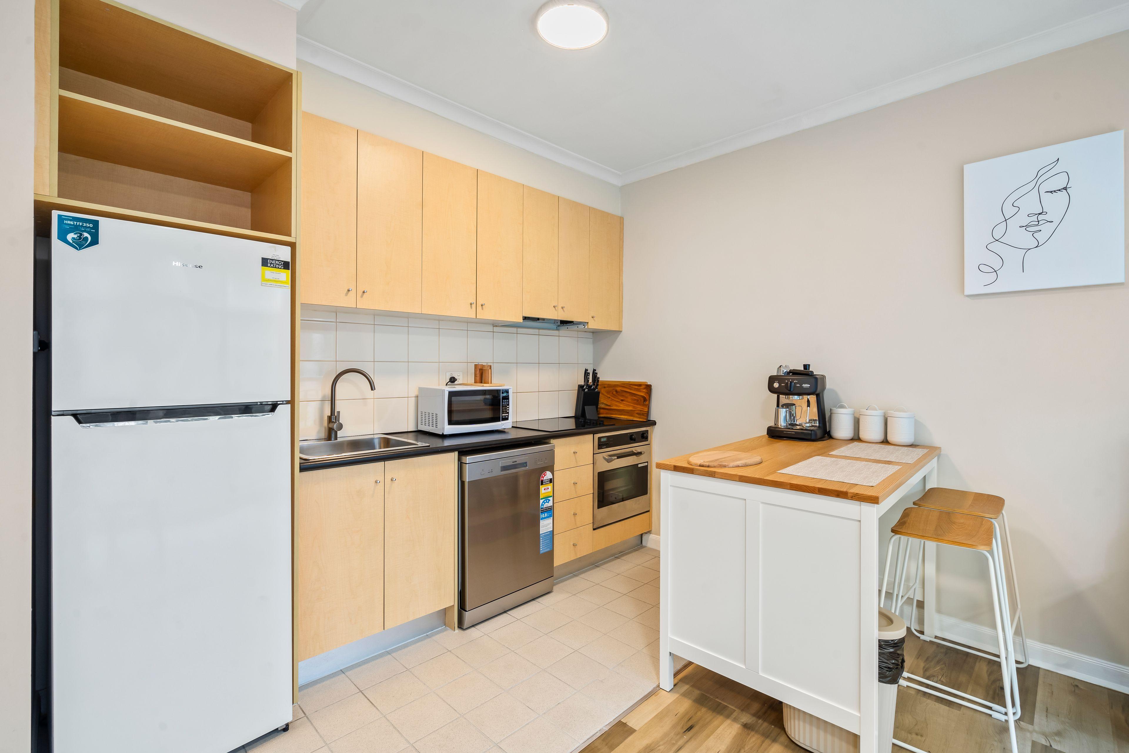 Apartment for Rent: Melbourne, VIC 3000, VIC, 3000