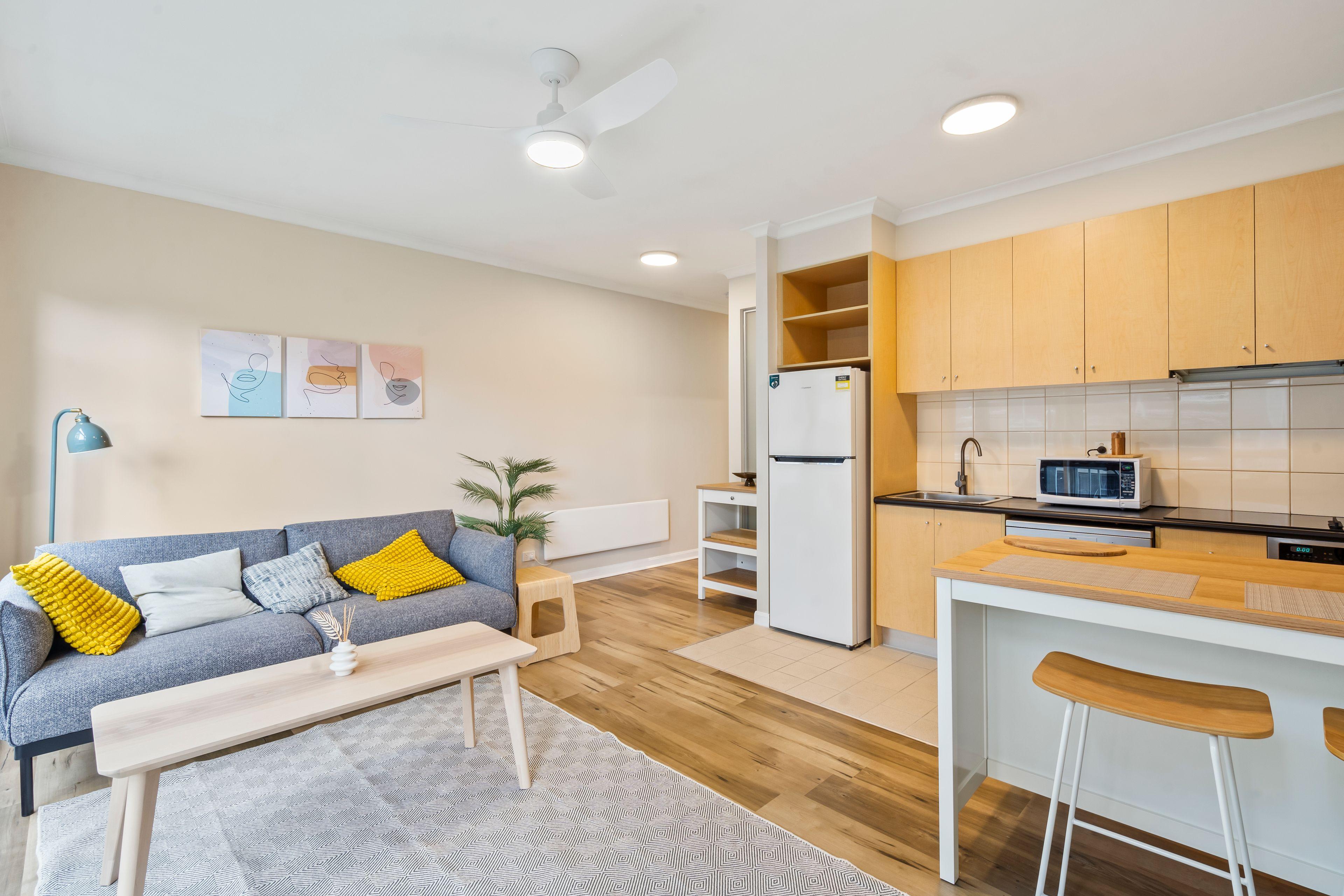 Apartment for Rent: Melbourne, VIC 3000, VIC, 3000