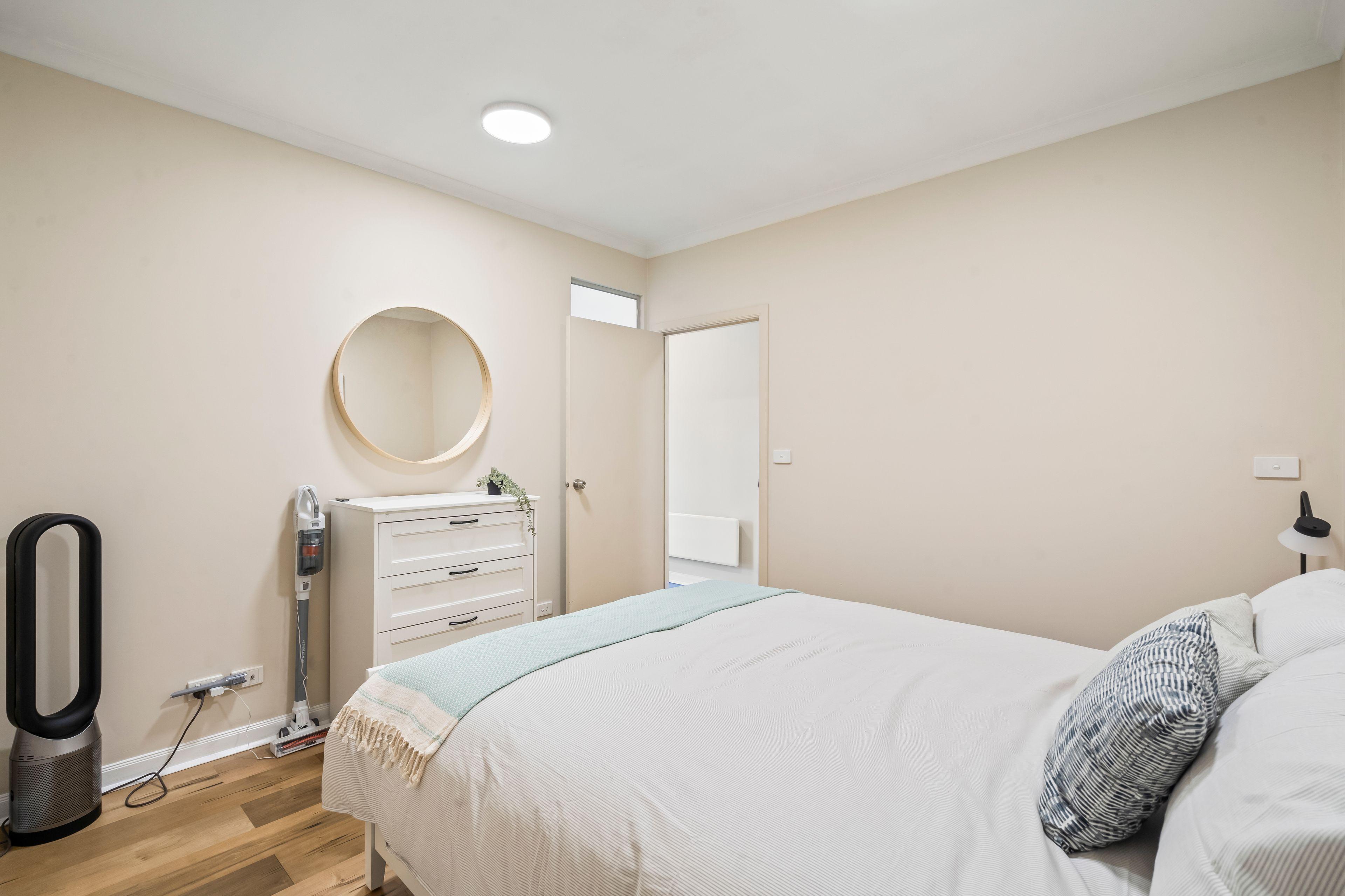 Apartment for Rent: Melbourne, VIC 3000, VIC, 3000