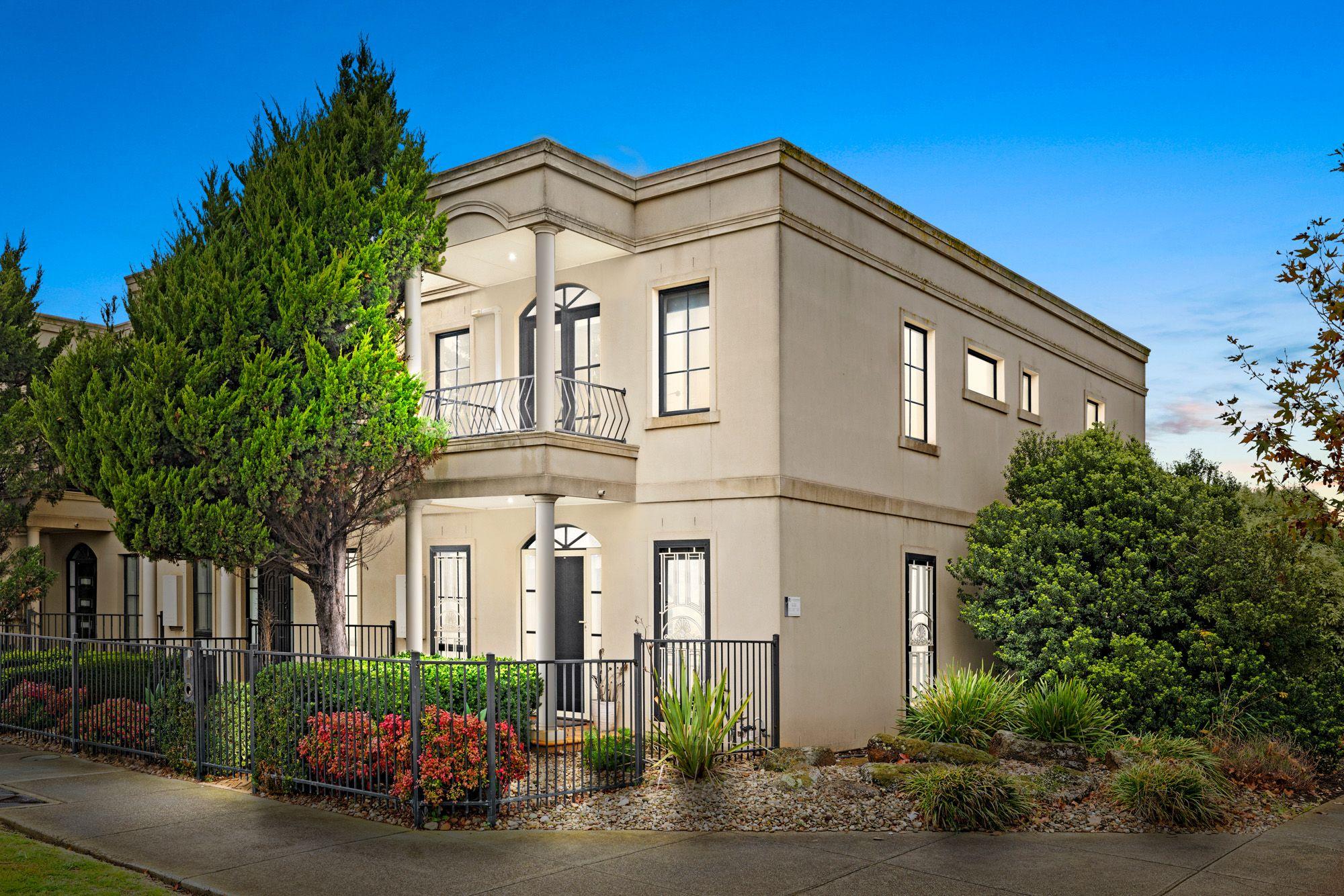 Prop-GPT: Townhouse: VIC Werribee, VIC 3030 Home For Rent