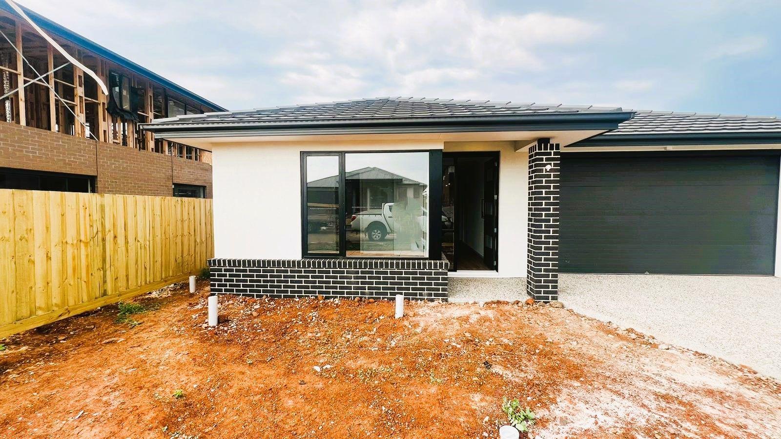 House for Rent: Rockbank, VIC 3335, VIC, 3335