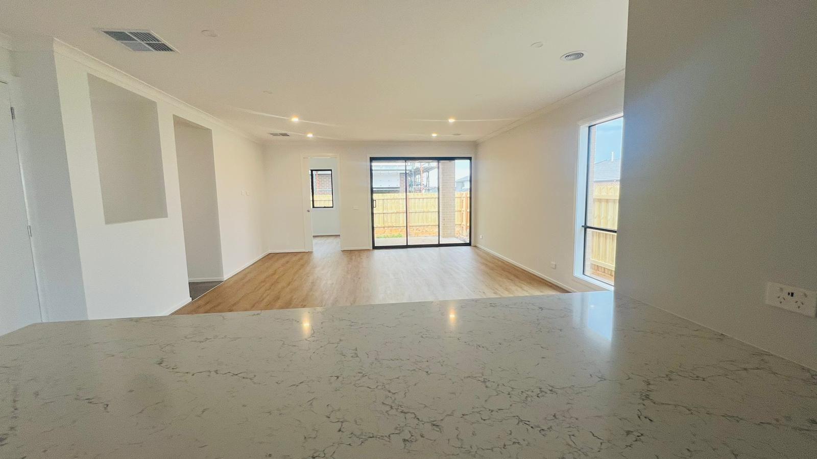 House for Rent: Rockbank, VIC 3335, VIC, 3335
