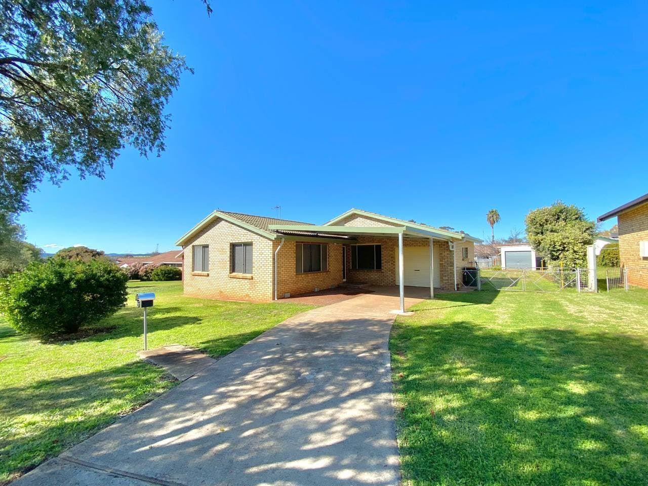 House for Rent: Parkes, NSW 2870, NSW, 2870
