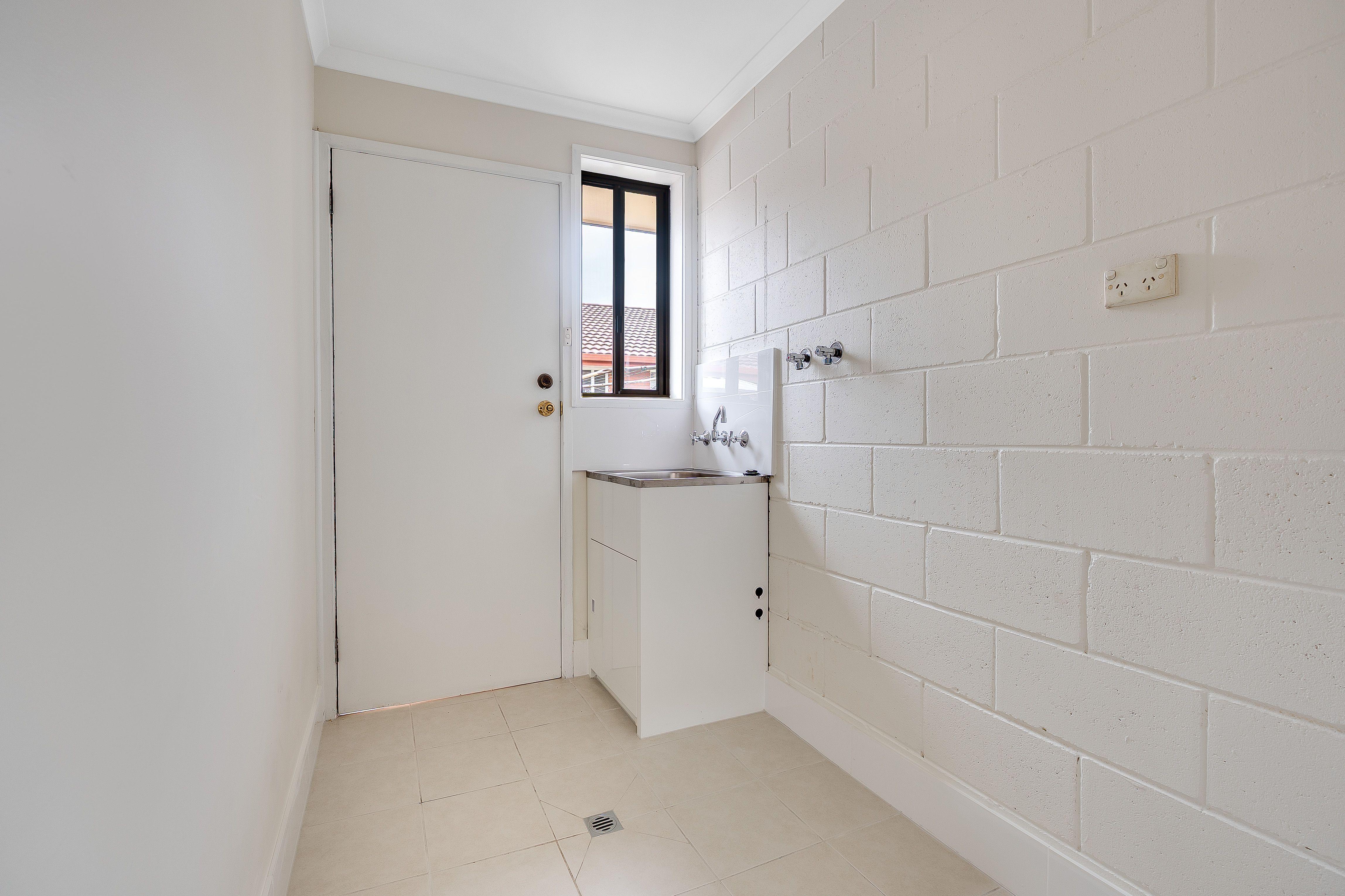 House for Rent: Lavington, NSW 2641, NSW, 2641
