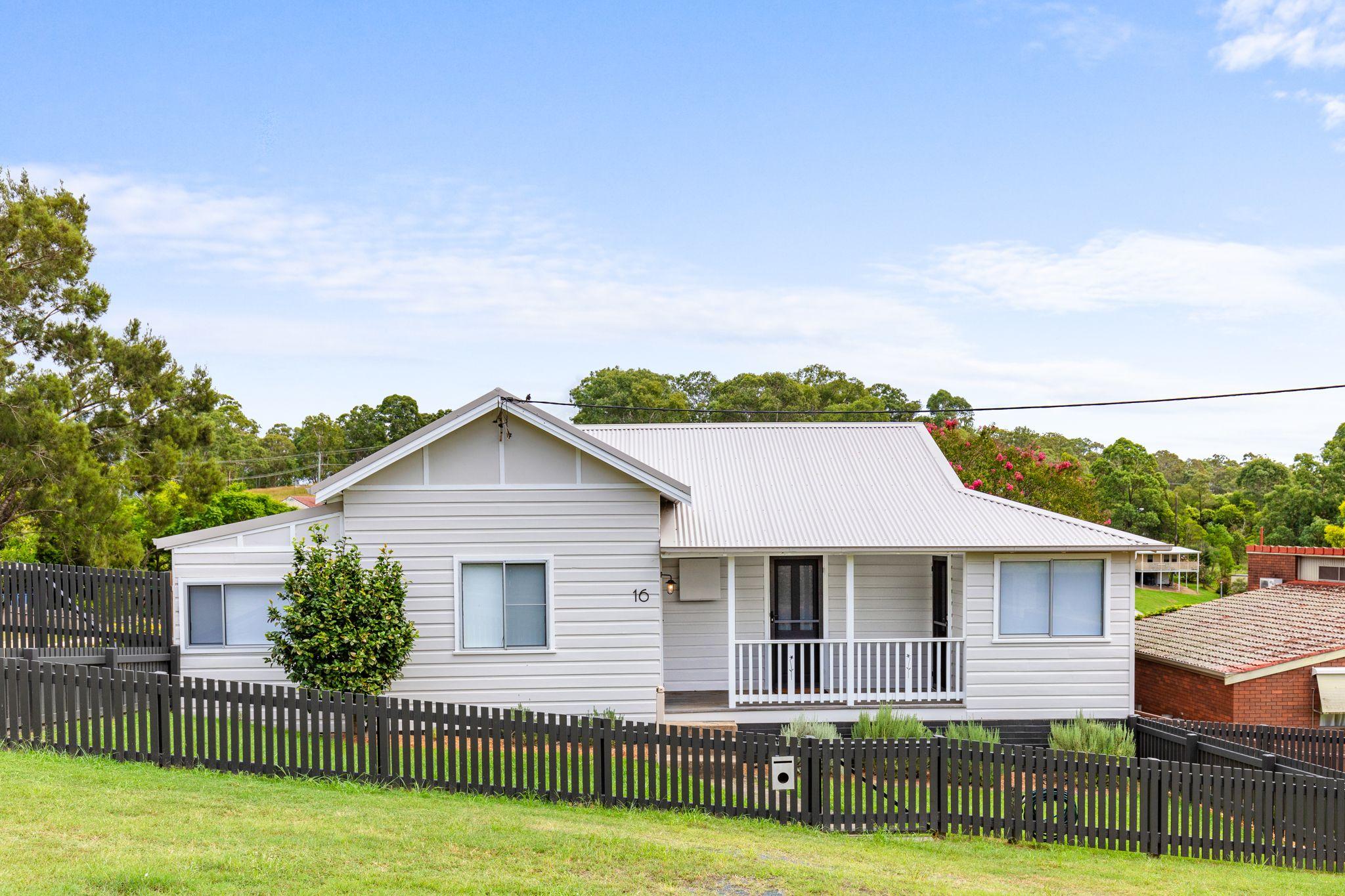 Prop-GPT: House: NSW Dungog, NSW 2420 Home For Rent