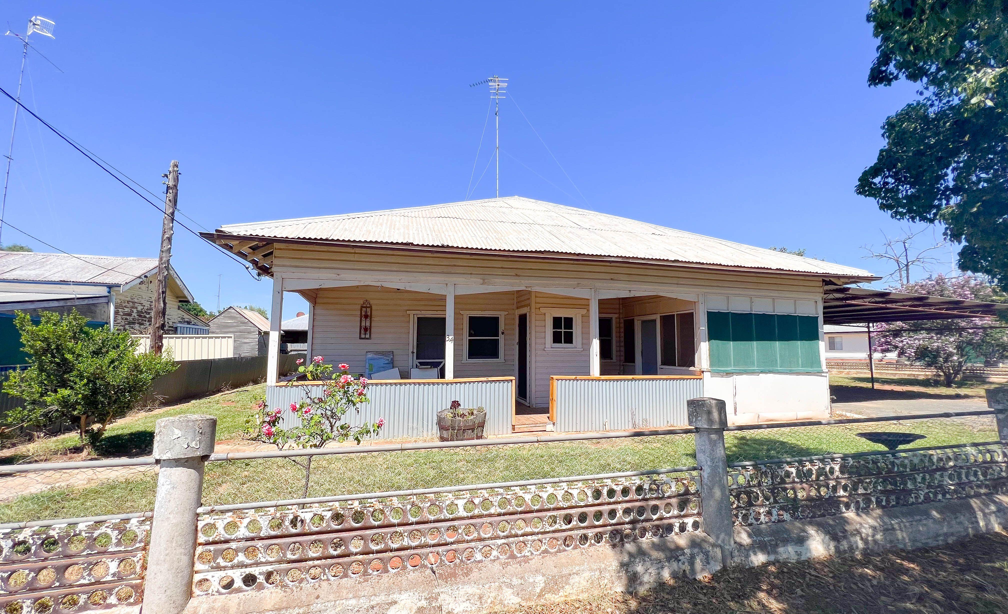 Prop-GPT: House: NSW Ungarie, NSW 2669 Home For Rent