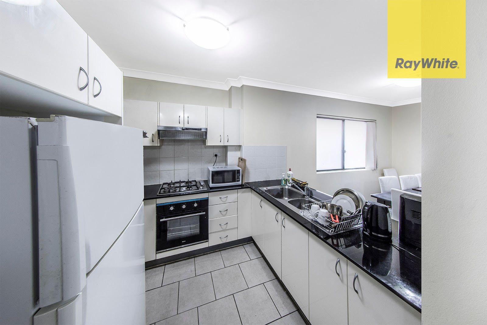 Two-Storey Unit, Steps from Parramatta CBD