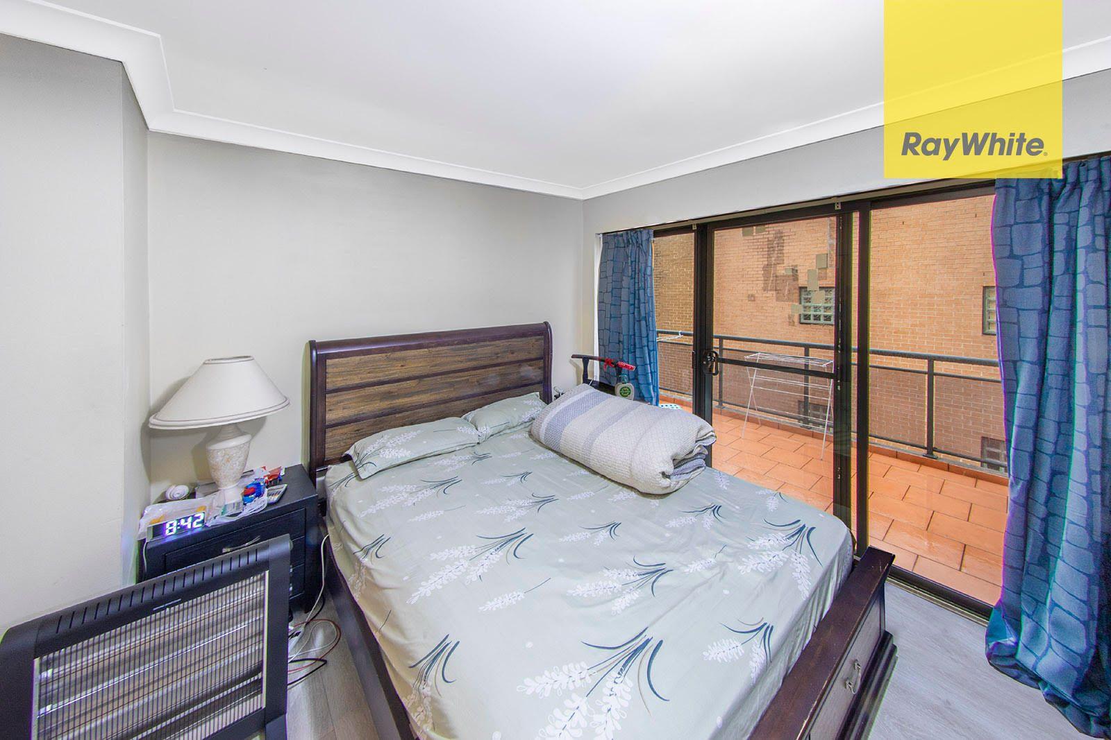 Two-Storey Unit, Steps from Parramatta CBD