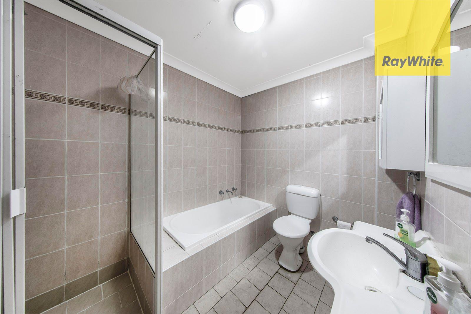 Two-Storey Unit, Steps from Parramatta CBD