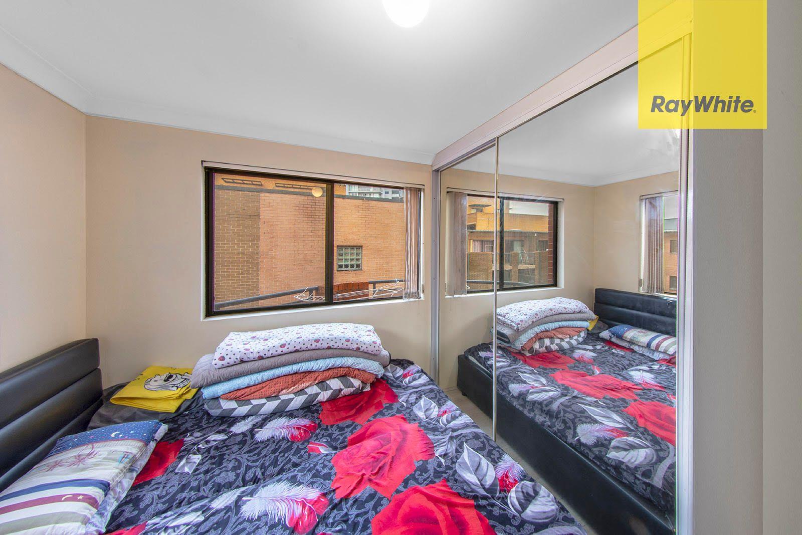 Two-Storey Unit, Steps from Parramatta CBD