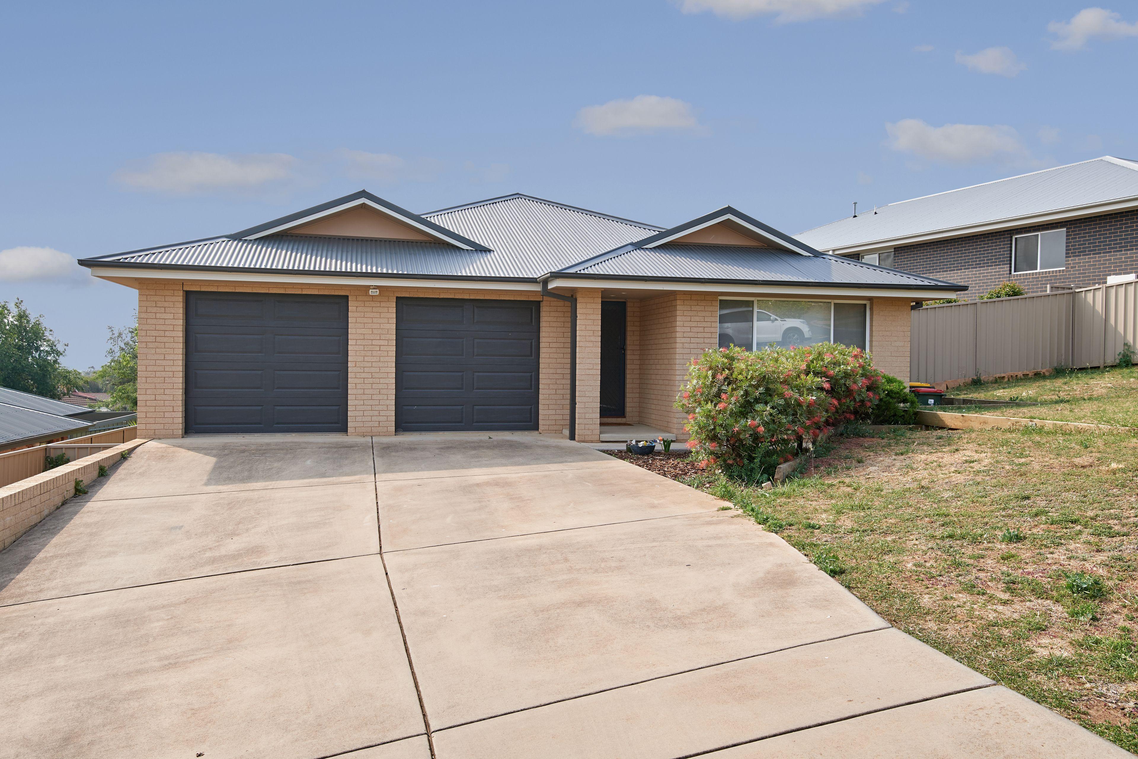 House for Rent: Bourkelands, NSW 2650, NSW, 2650