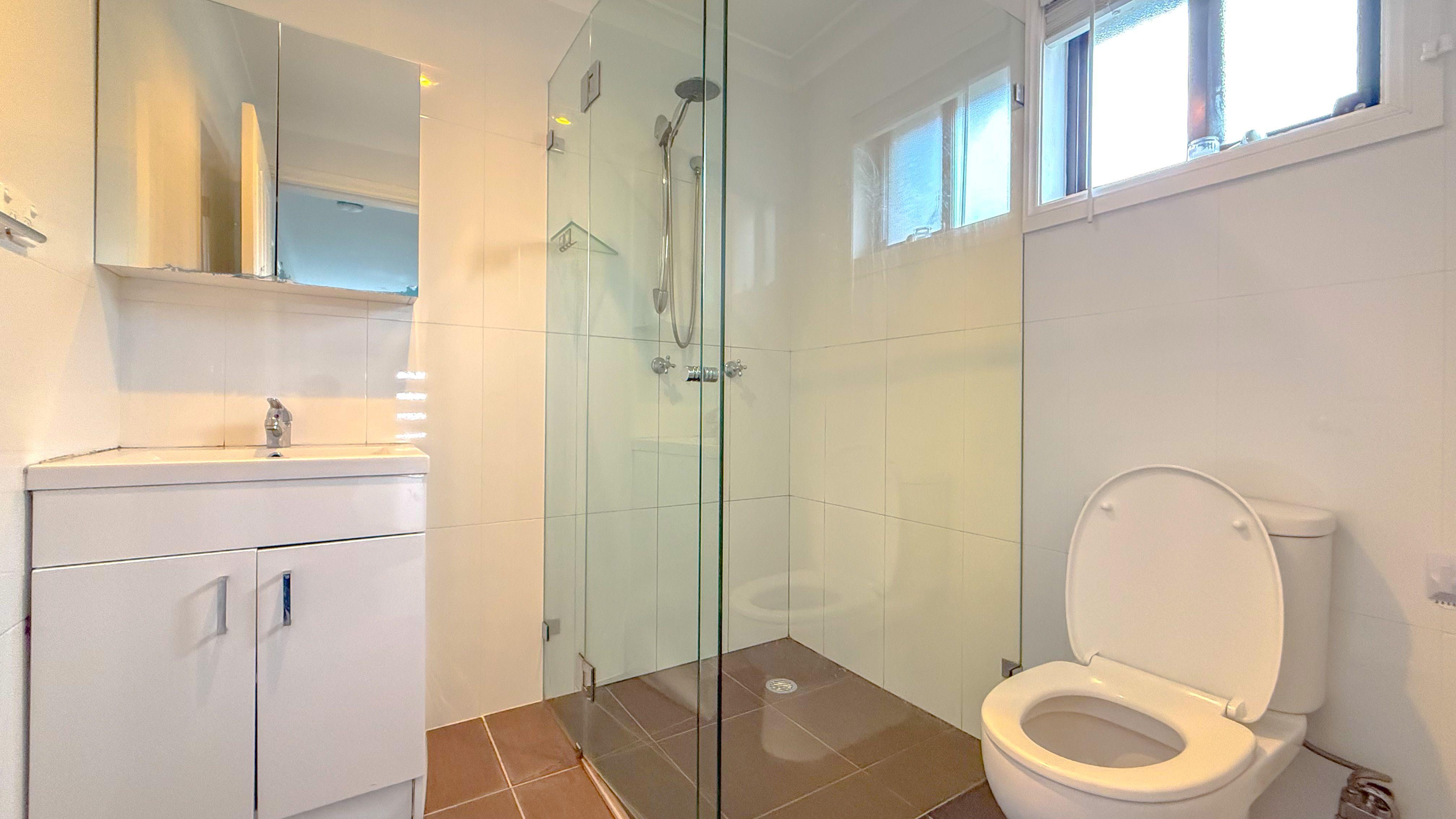 Modern 2-Bedroom Granny Flat with Private Entrance