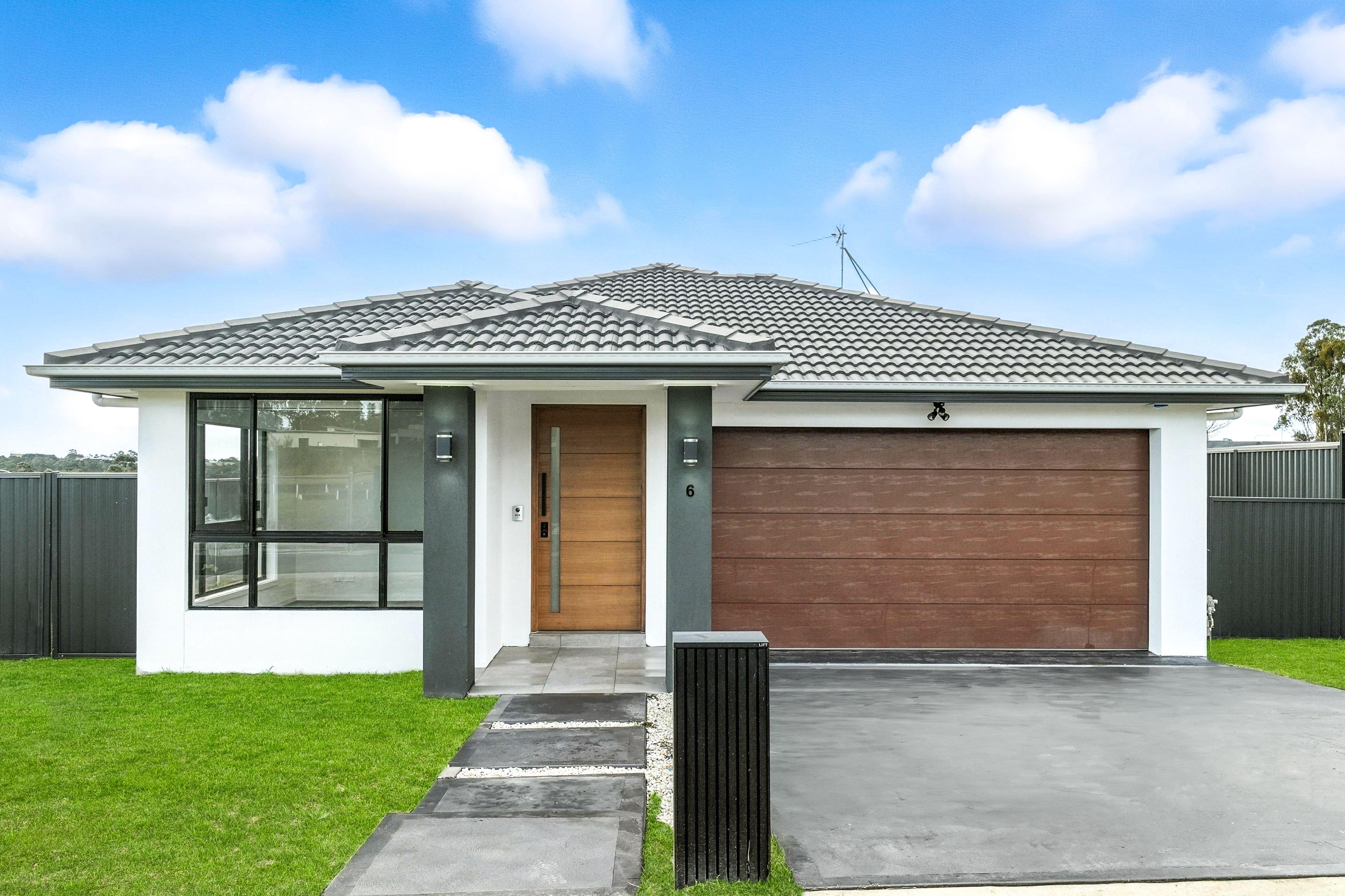 Prop-GPT: House: NSW Claremont Meadows, NSW 2747 Home For Rent