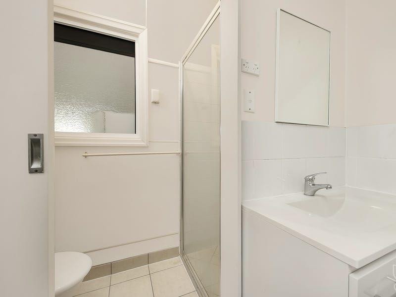 FURNISHED UNIT IN THE HEART OF TOWN