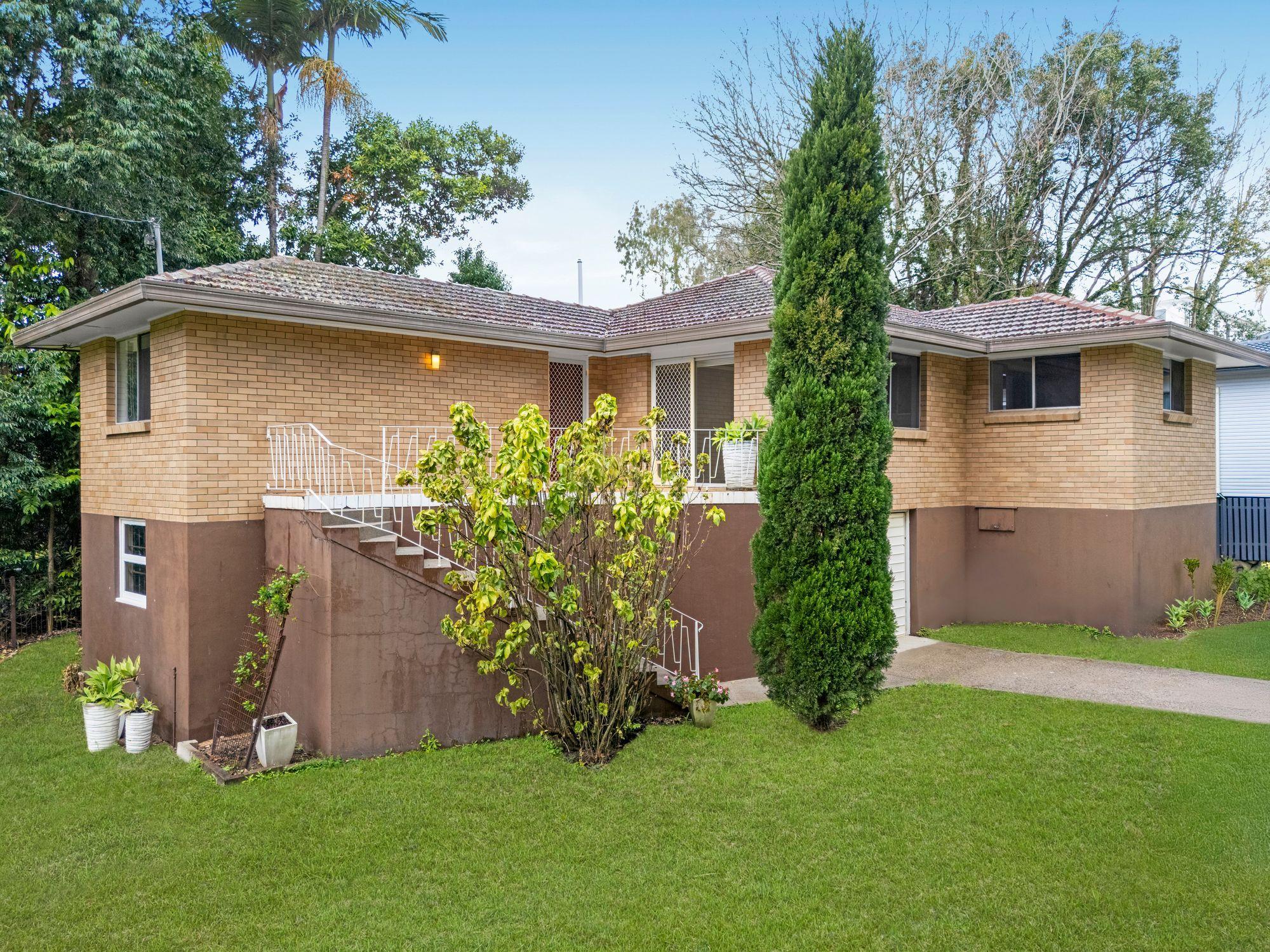 Prime Location - New Kitchen and Bathroom House | QLD Chapel Hill, QLD 4069 | Prop-GPT the AI-Powered Property Portal