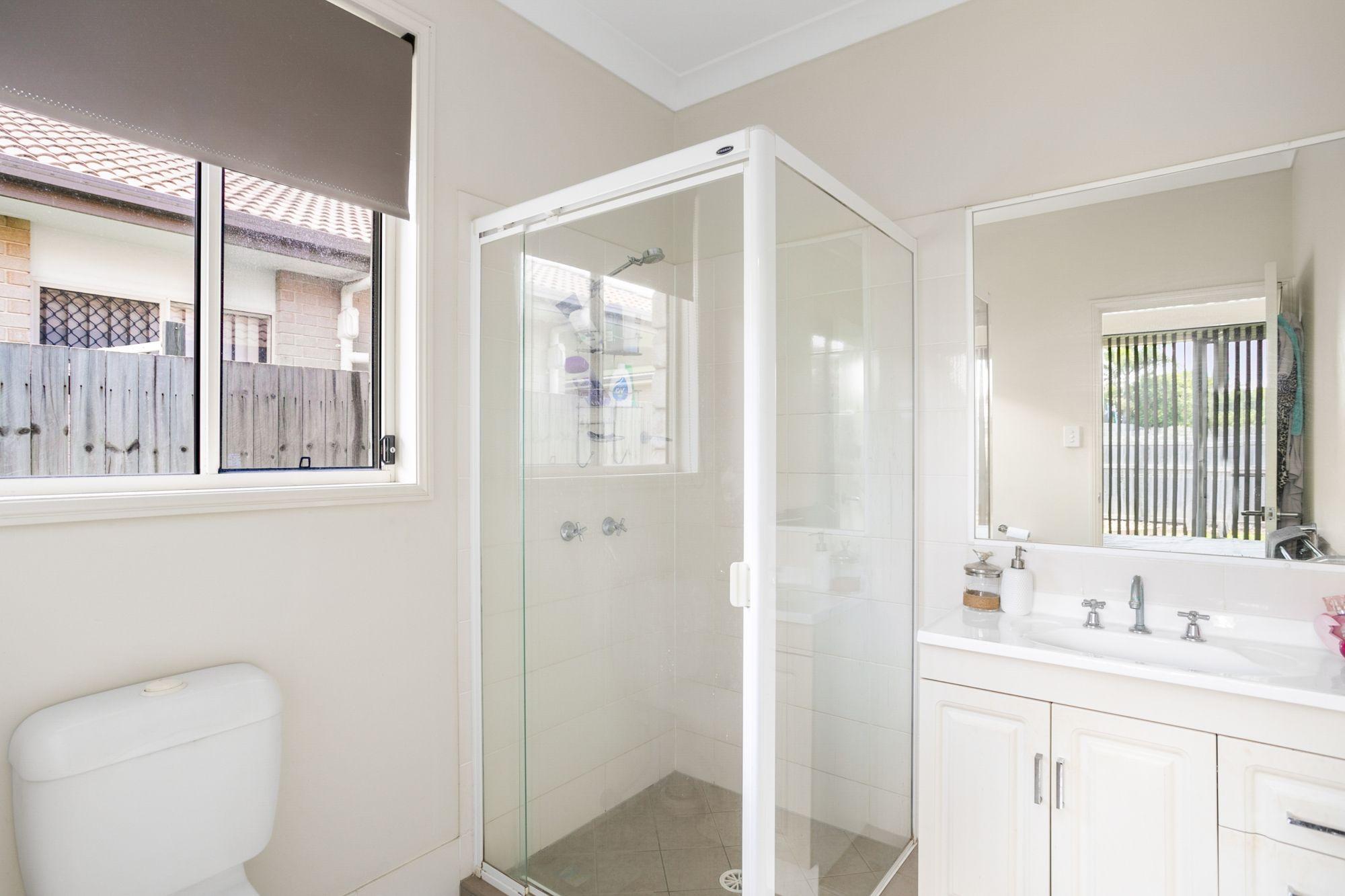 FOUR BEDROOM HOME ON A QUIET STREET AND OVERLOOKING A PARKLAND!