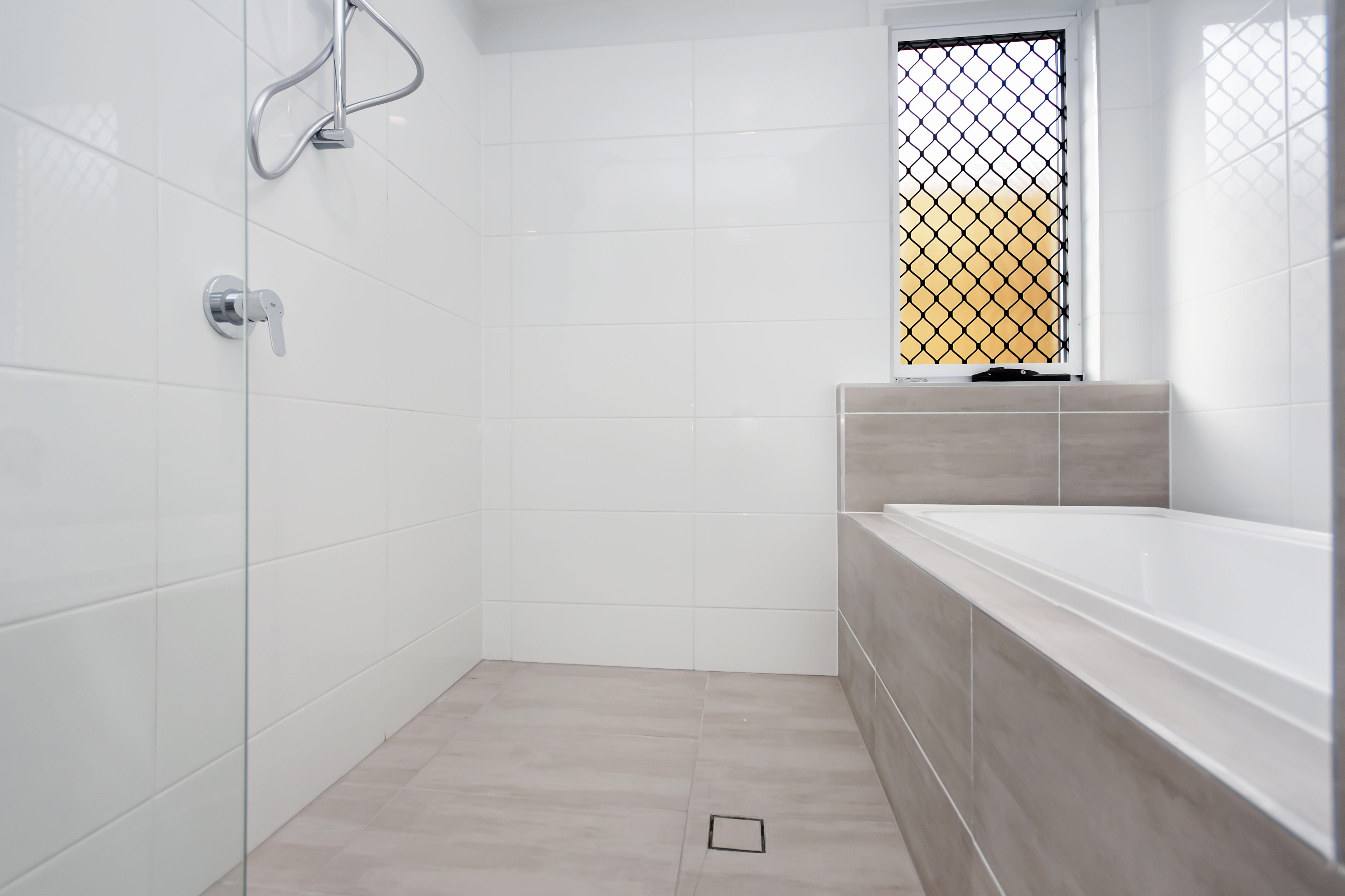 Stunning 3 bedroom home with Solar - Narangba