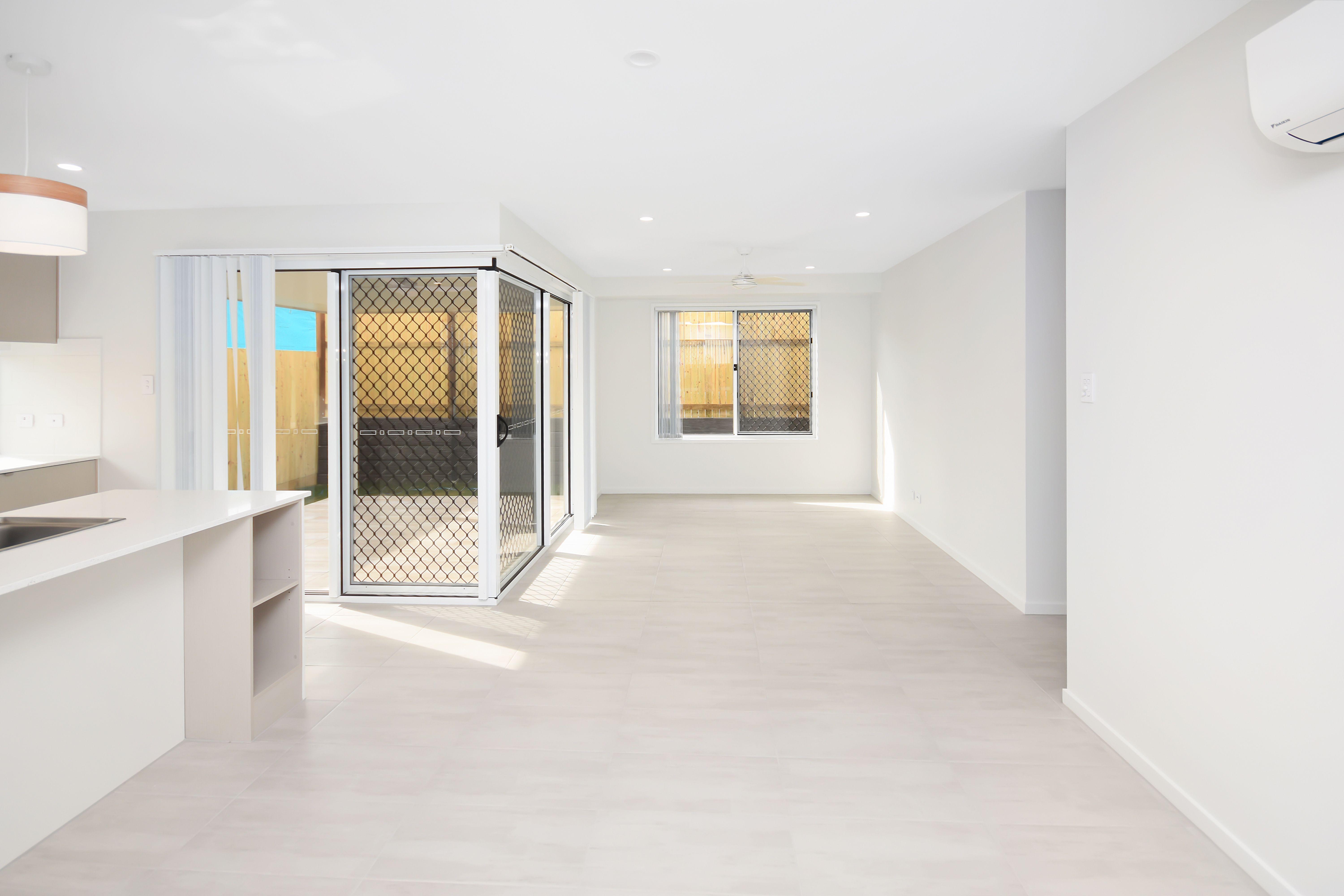 Stunning 3 bedroom home with Solar - Narangba