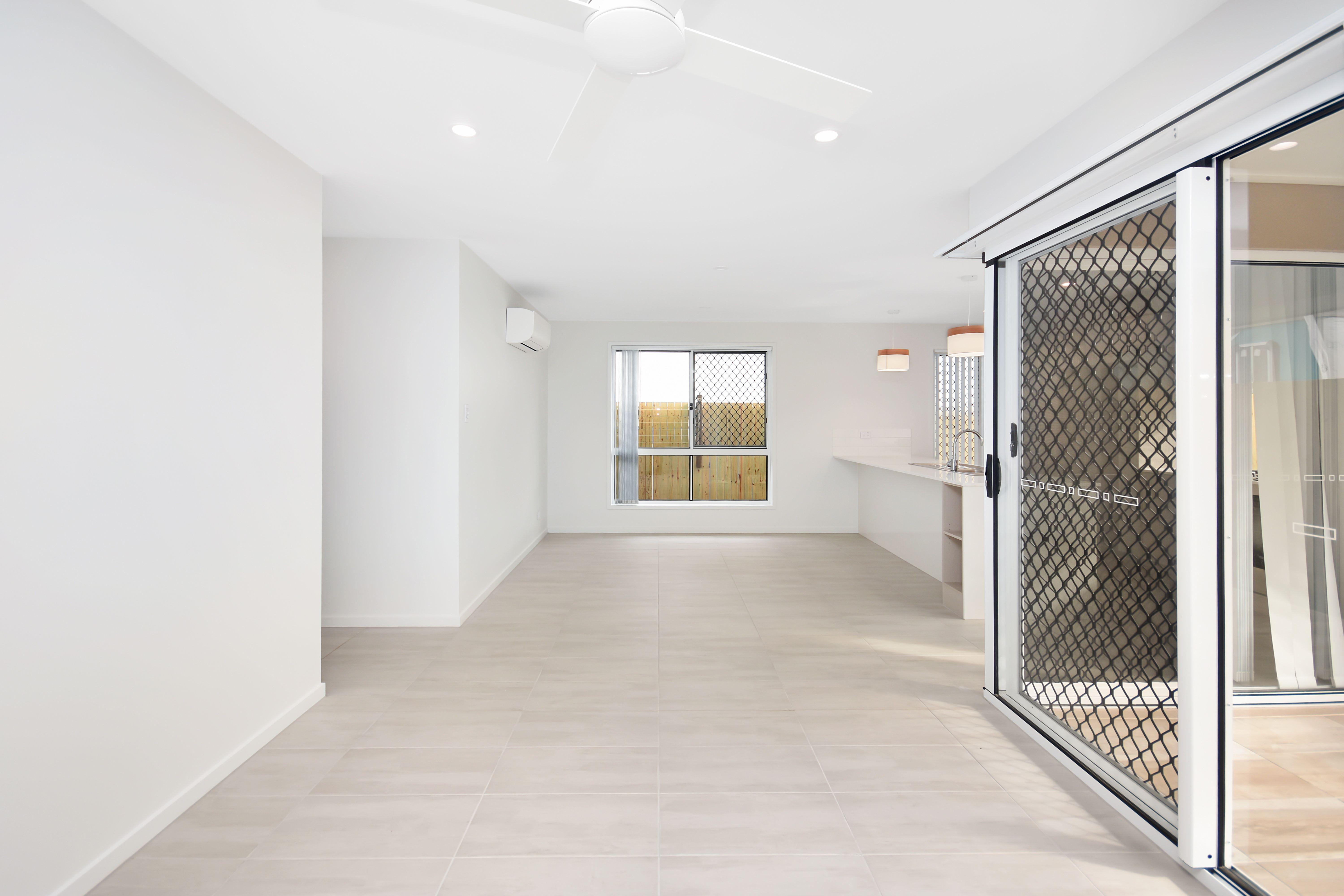 Stunning 3 bedroom home with Solar - Narangba