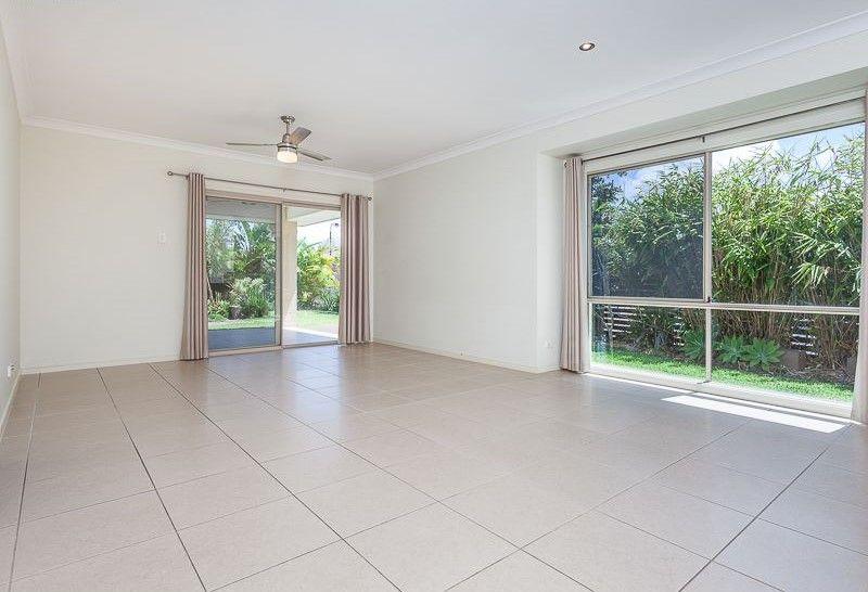 Family Home with Alfresco Entertaining Area - Prime Location!