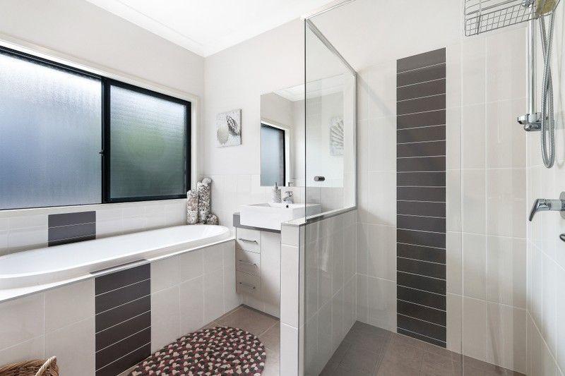 Elevated Living: Spacious, Sunlit Sanctuary in Pacific Pines