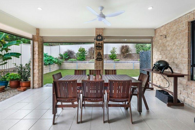 Elevated Living: Spacious, Sunlit Sanctuary in Pacific Pines