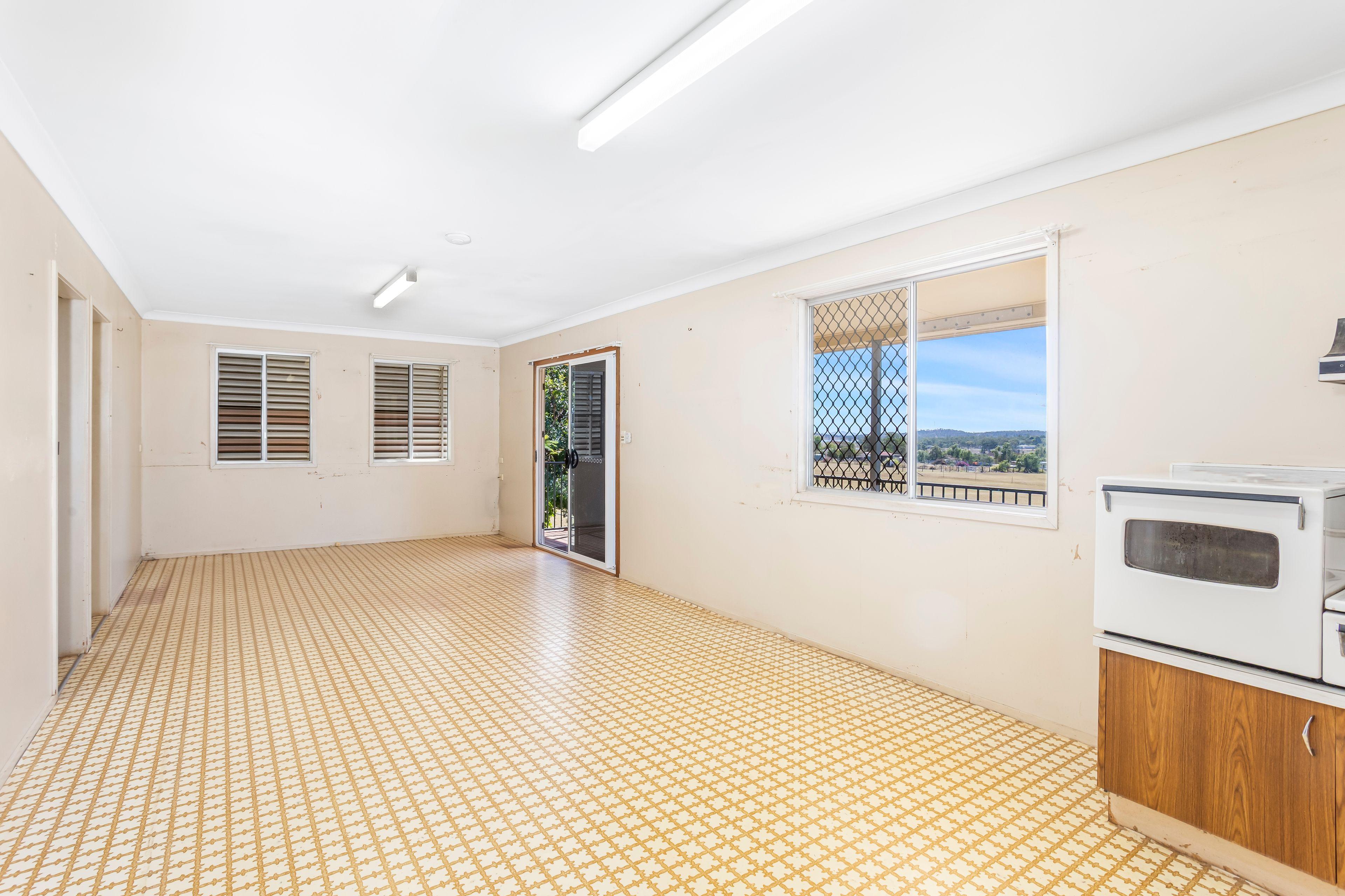 Opportunity Has Come a Knocking - 11.3 Awesome Acres in Gracemere!