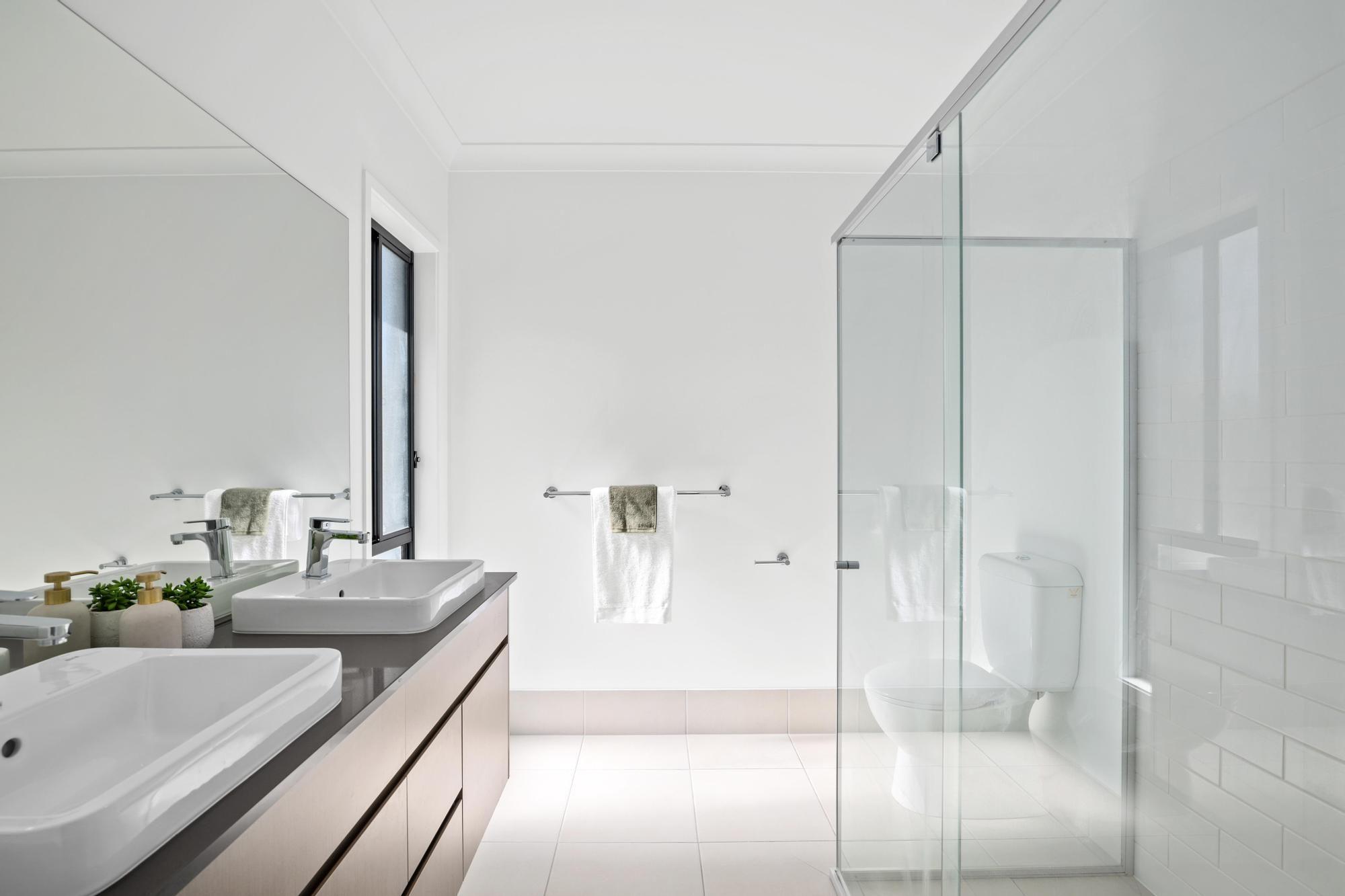 Spacious Family Living in the Heart of Ripley!