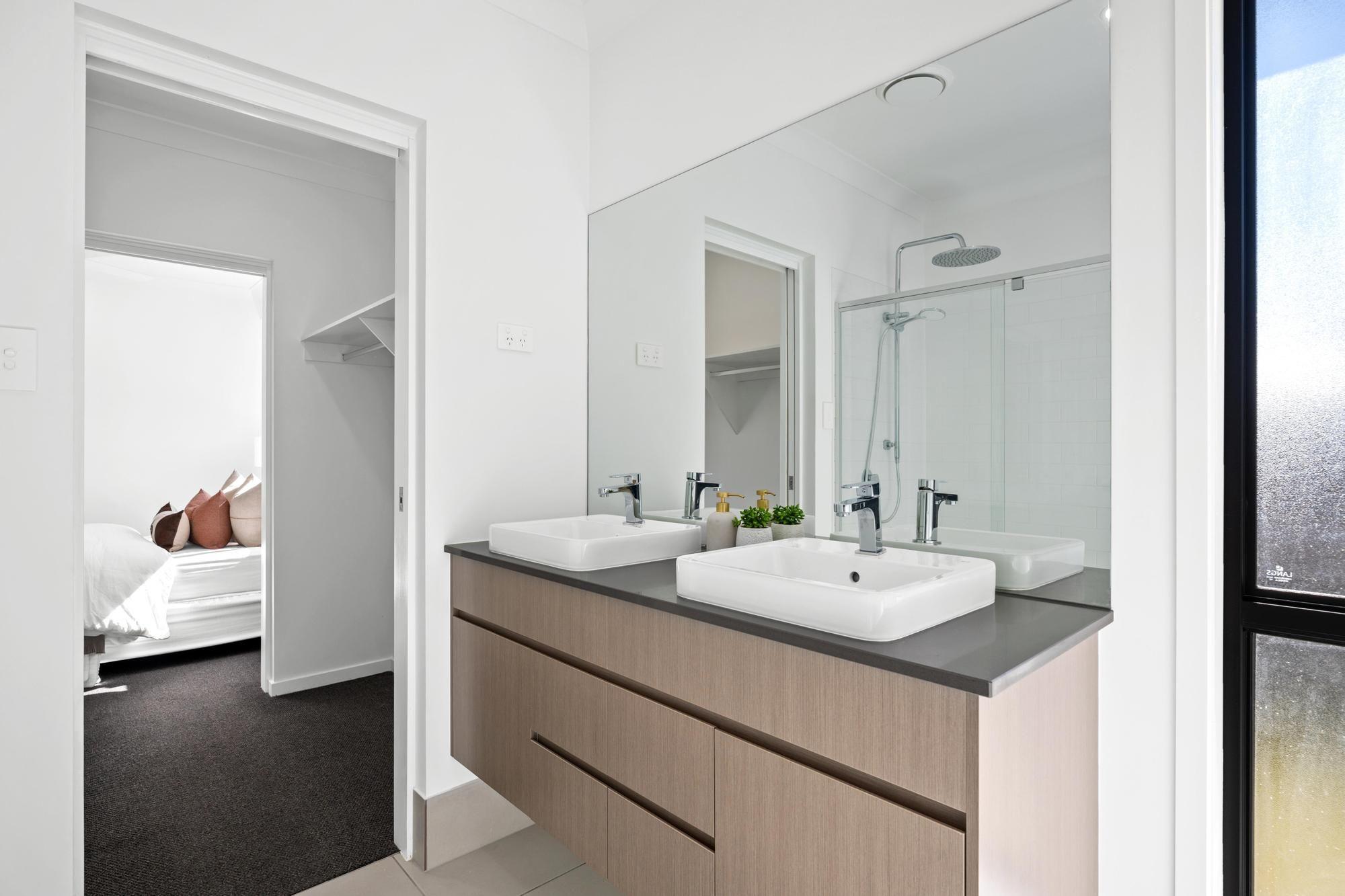 Spacious Family Living in the Heart of Ripley!