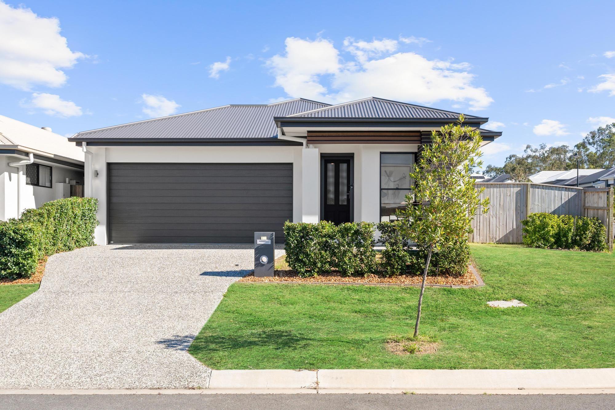 Spacious Family Living in the Heart of Ripley!