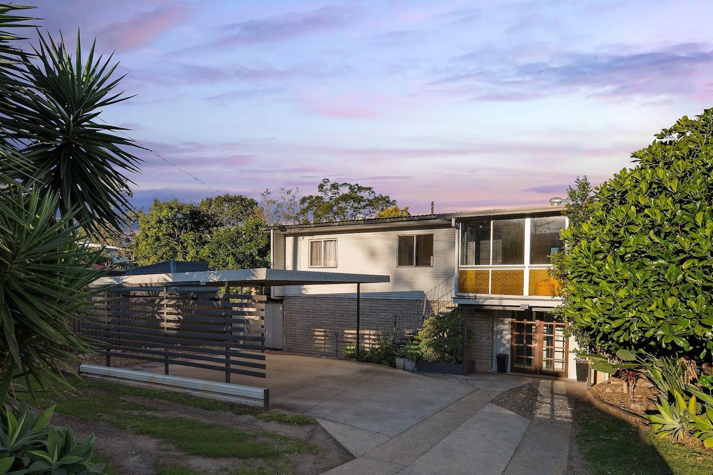 9 Ferny Way, FERNY HILLS, QLD 4055 - House for Rent - harcourts.net