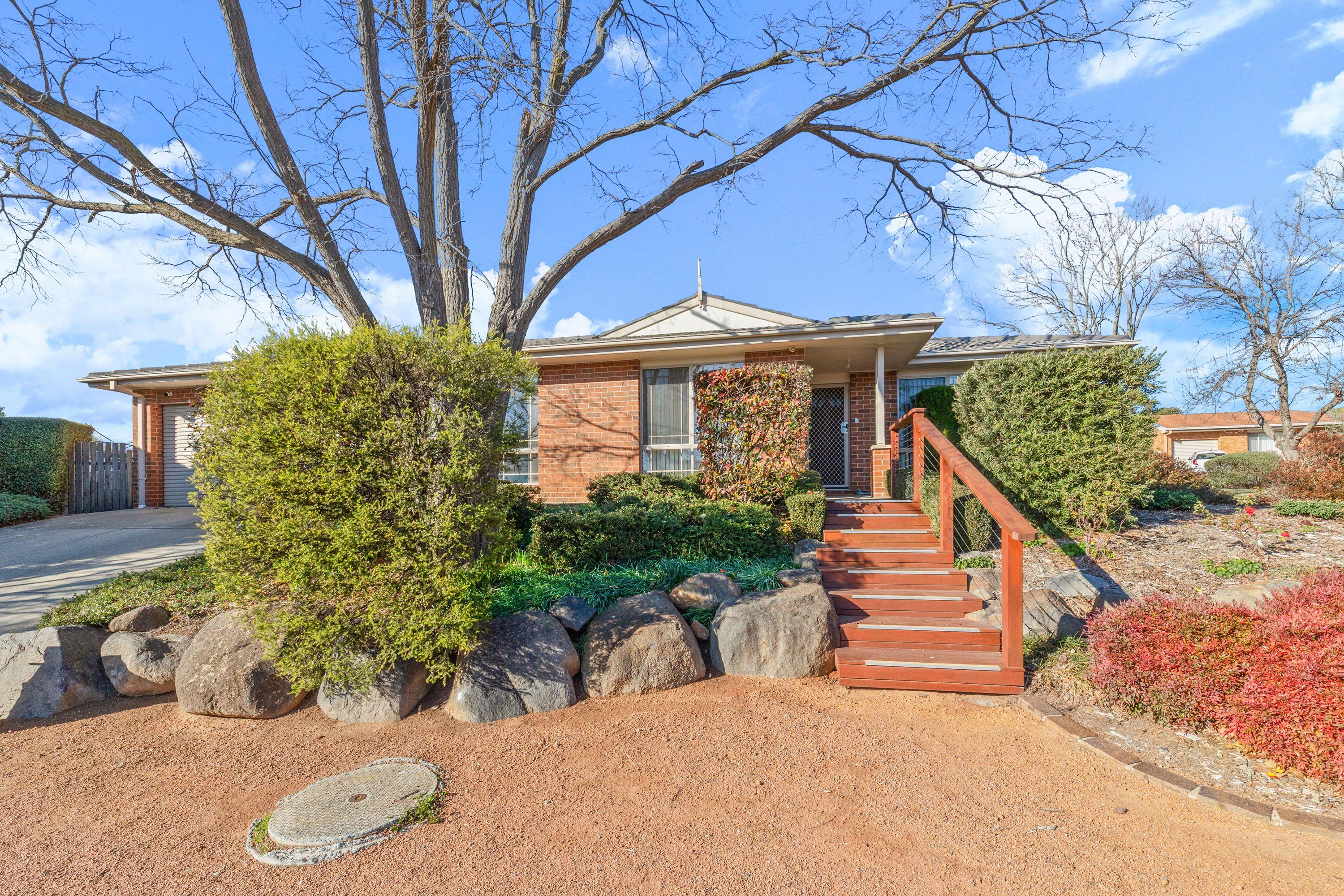 Prop-GPT: House: ACT Dunlop, ACT 2615 Home For Rent