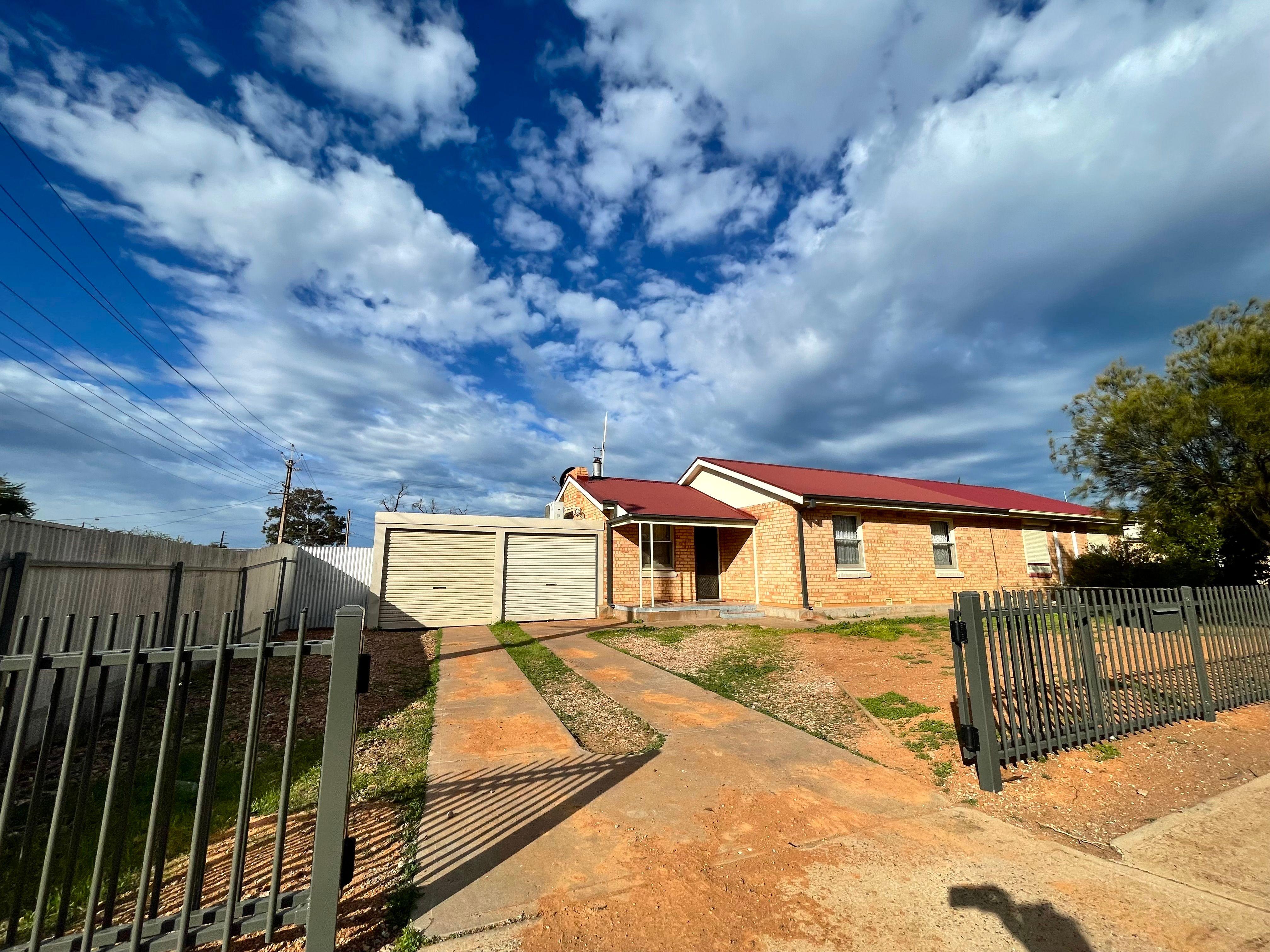 Prop-GPT: House: SA Whyalla Stuart, SA 5608 Home For Rent