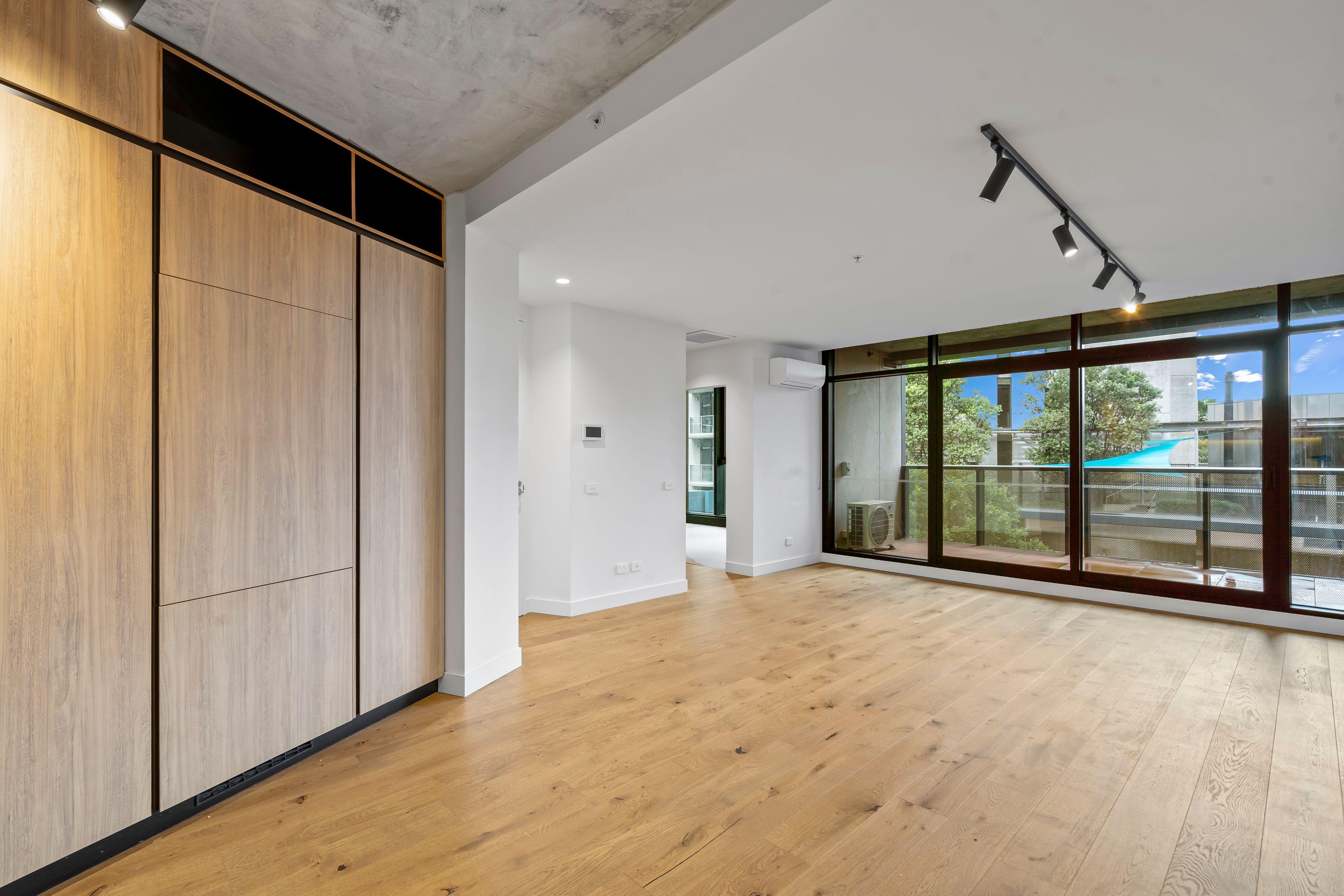 Stylish City-Edge Living in the Heart of Docklands