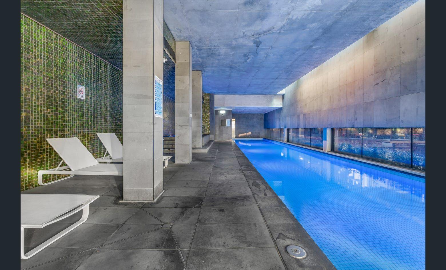 Stylish City-Edge Living in the Heart of Docklands