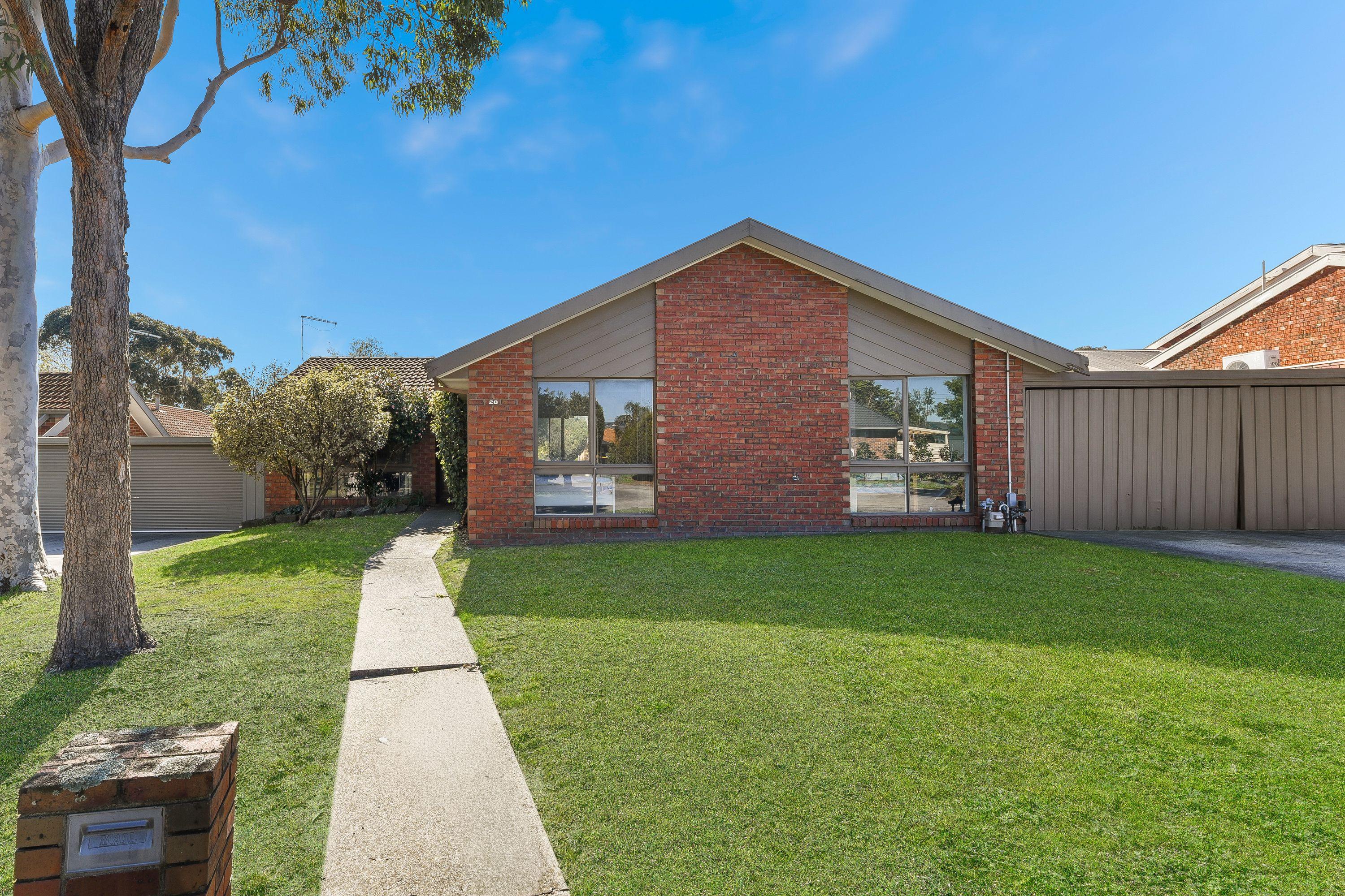 Prop-GPT: House: VIC Dingley Village, VIC 3172 Home For Rent