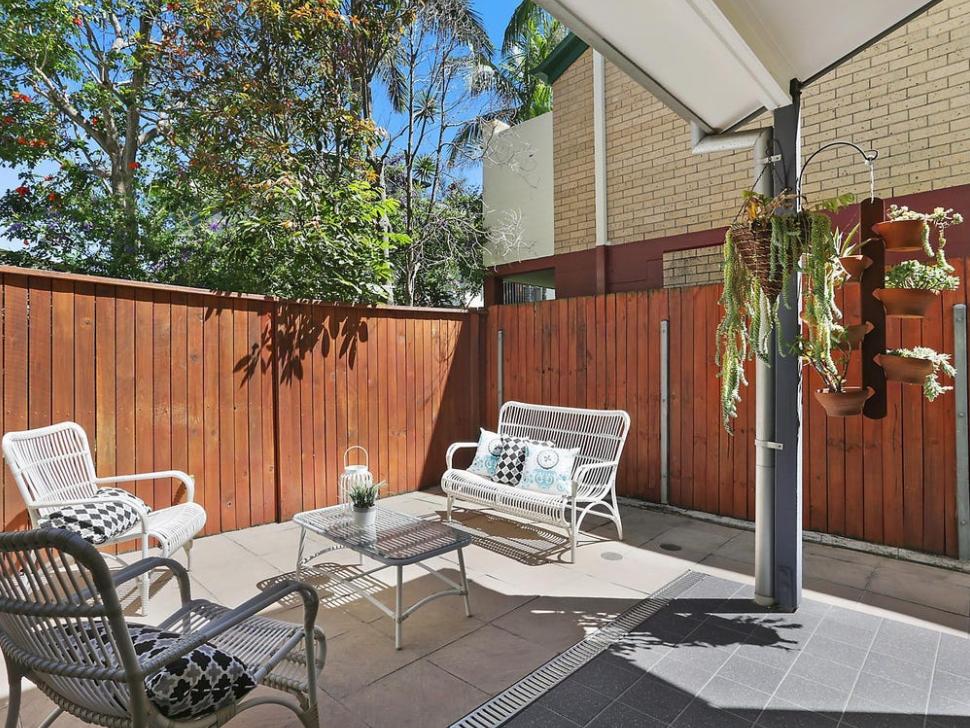 Charming 3-Bedroom Family Home with Abundant Outdoor Living in Hawthorne