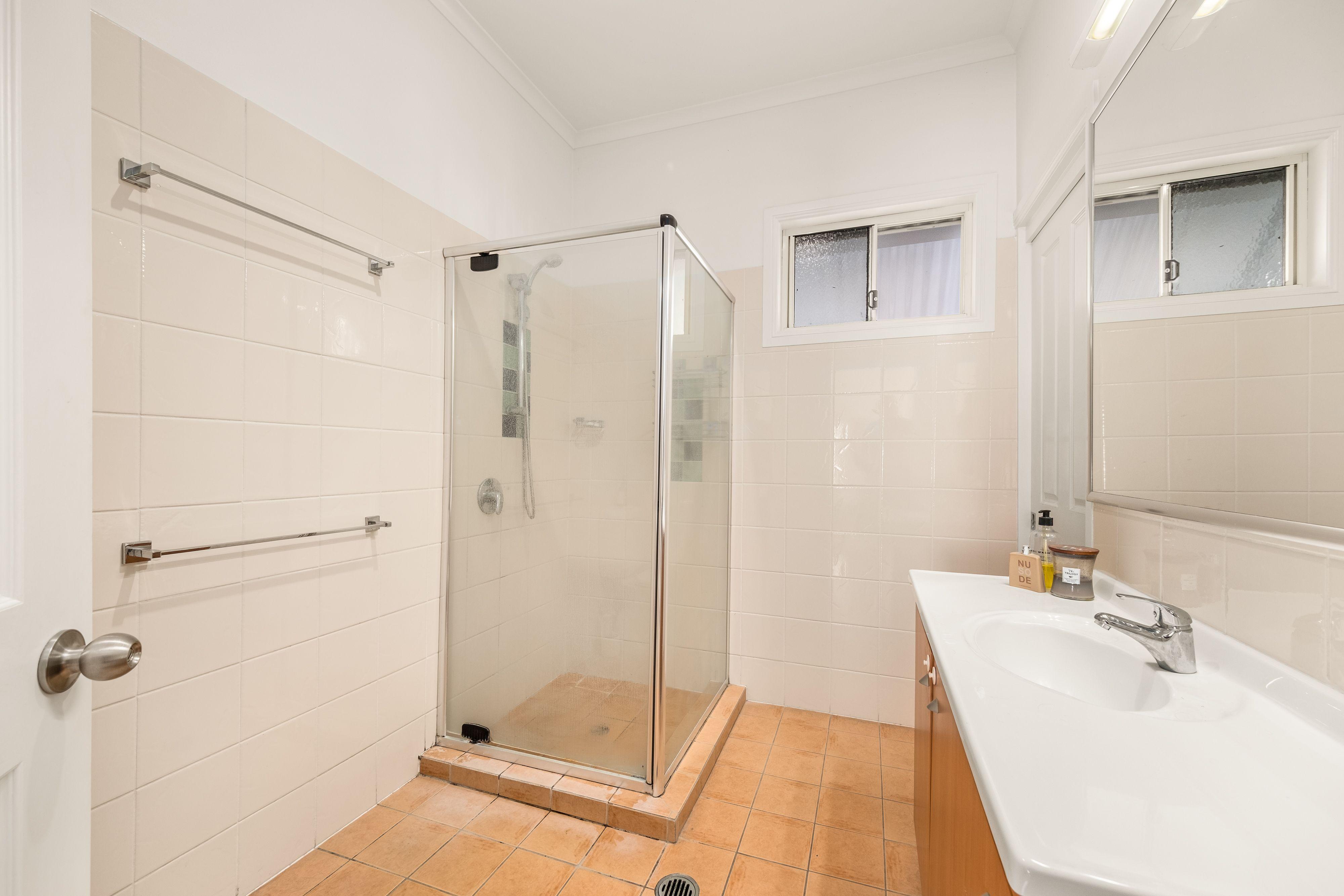 WHERE MODERN LIVING MEETS UNBEATABLE CONVENIENCE...