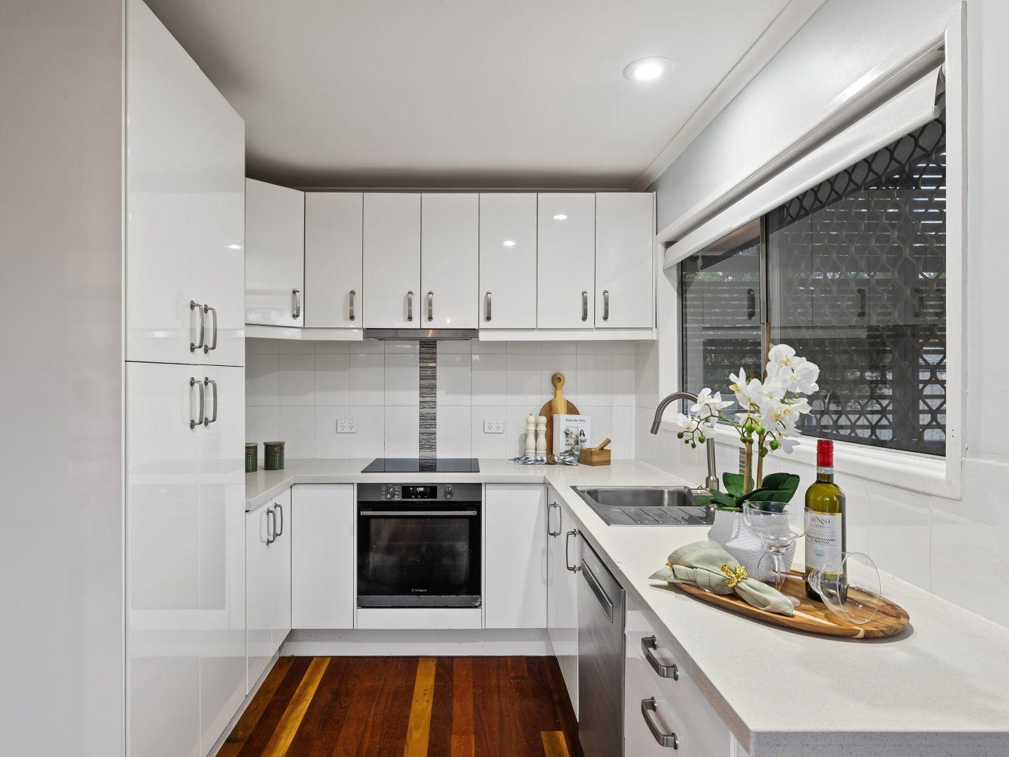 Elevated Comfort, Entertainer's Delight & Family-Friendly Charm