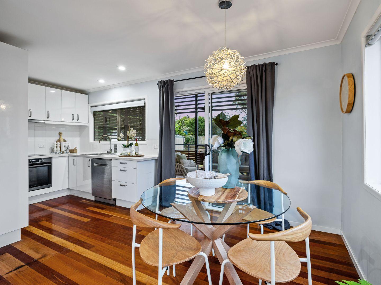 Elevated Comfort, Entertainer's Delight & Family-Friendly Charm