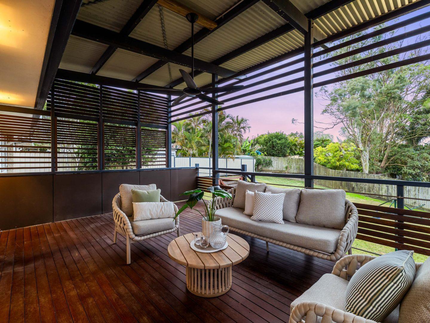 Elevated Comfort, Entertainer's Delight & Family-Friendly Charm