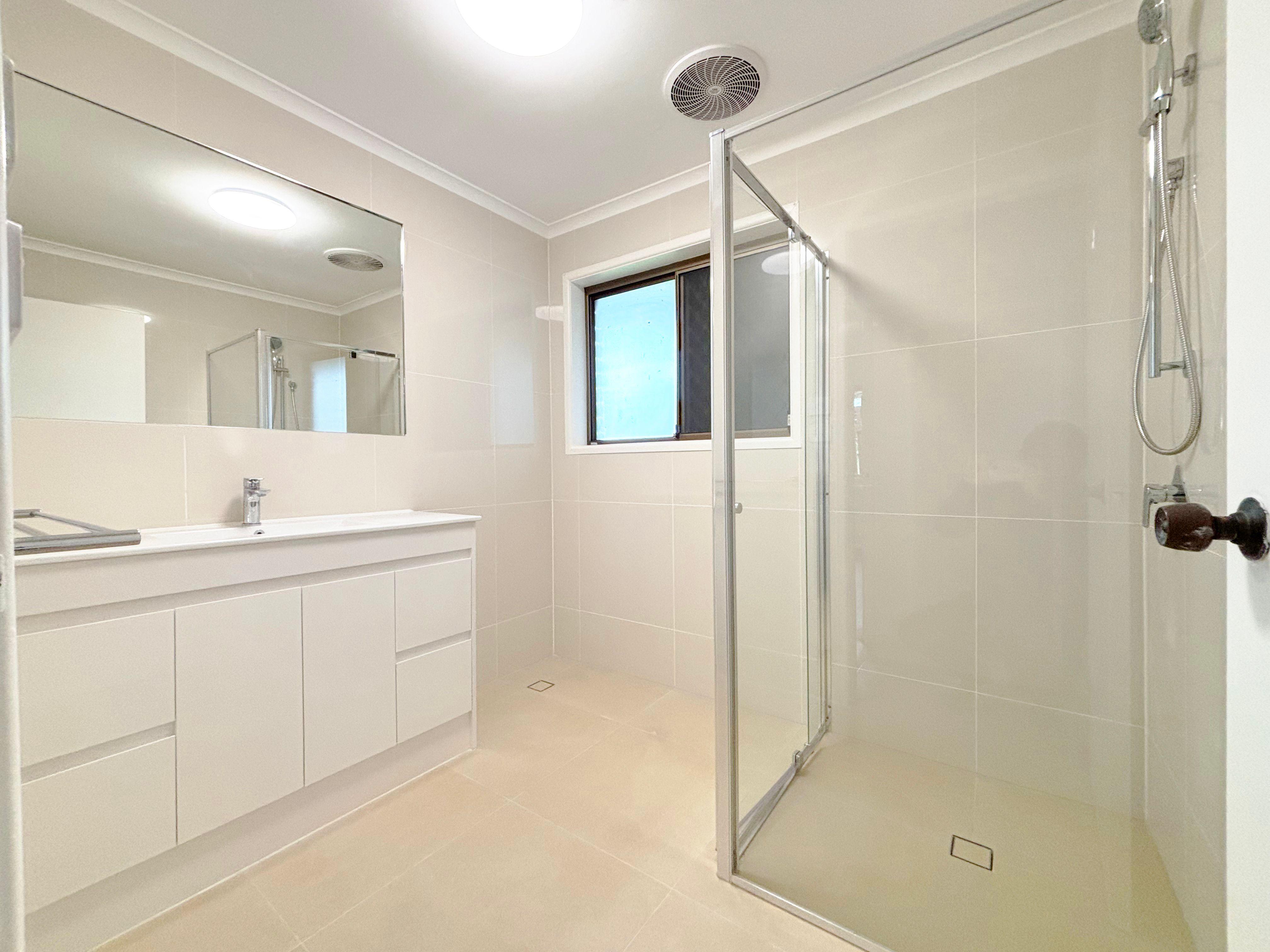 Newly Renovated 4 Bedroom House At Hot Spot Location