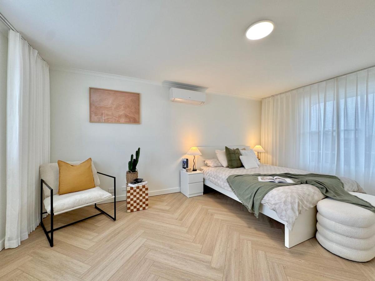 Stylish 4-Bedroom, 3-Bathroom Home in Novar Gardens