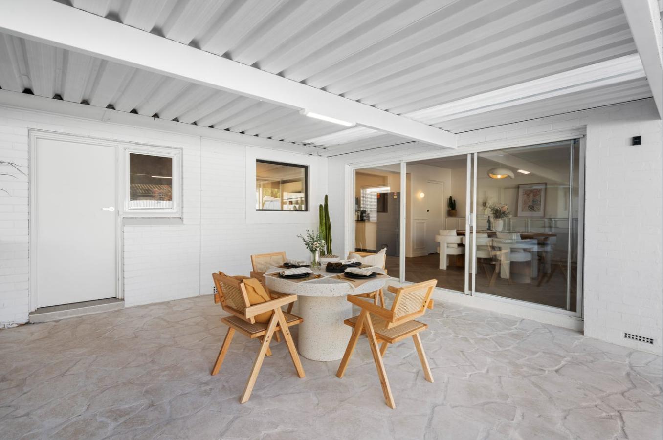 Stylish 4-Bedroom, 3-Bathroom Home in Novar Gardens