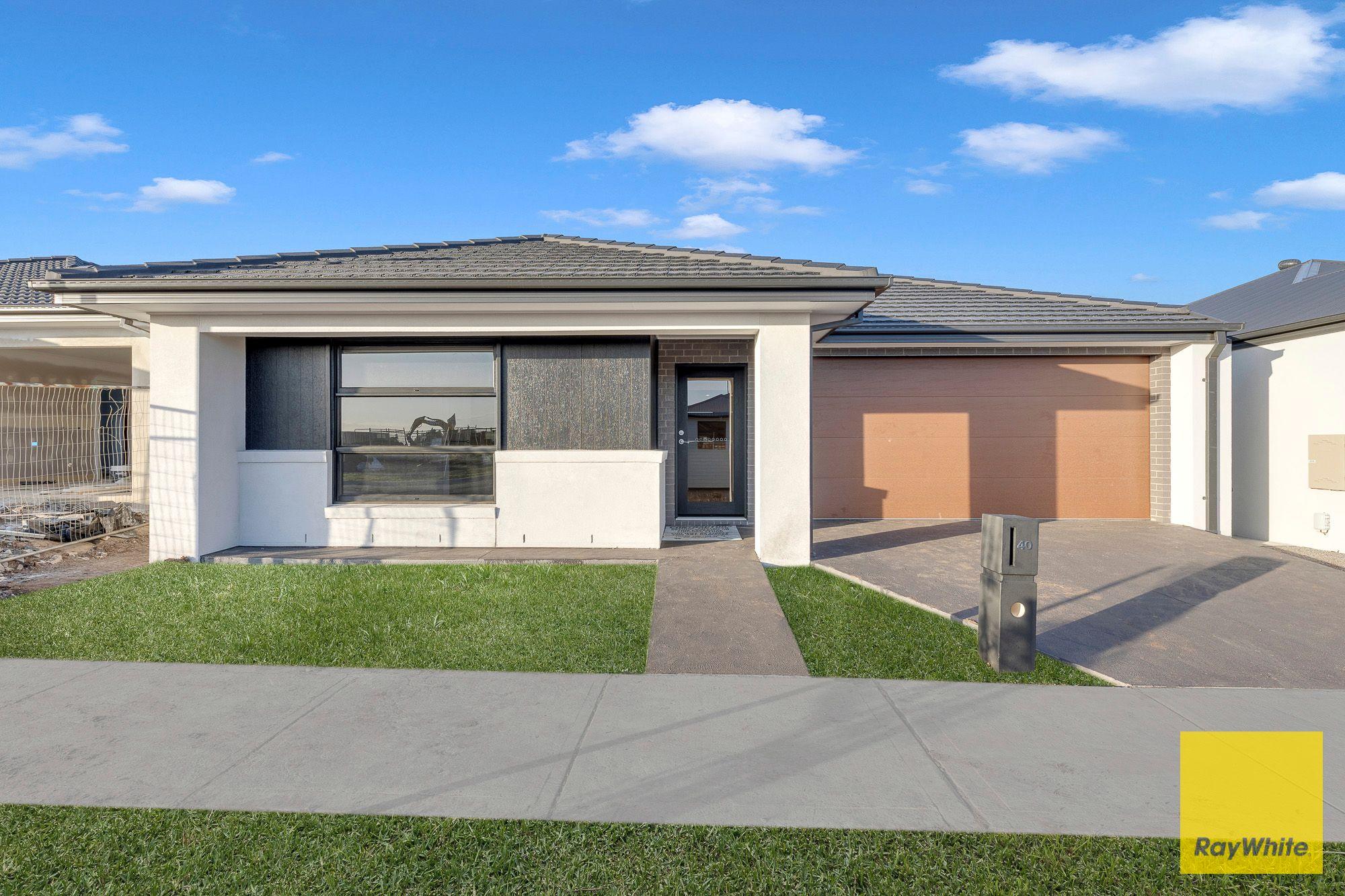Prop-GPT: House: VIC Tarneit, VIC 3029 Home For Rent